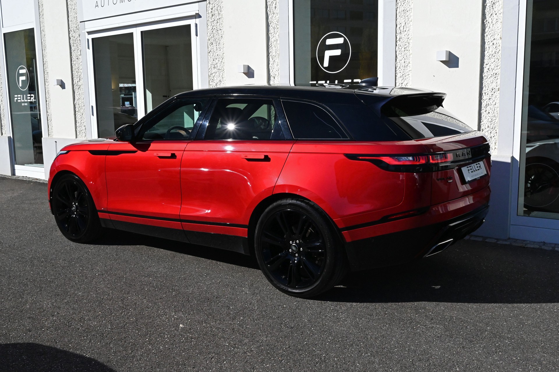 LAND ROVER Range Rover Velar R-Dynamic D 300 SE Automatic-image-8