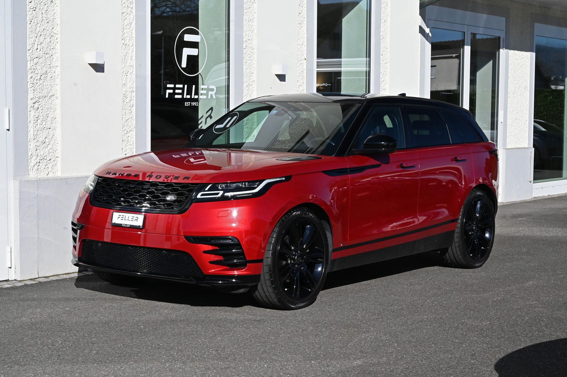 LAND ROVER Range Rover Velar R-Dynamic D 300 SE Automatic-image-0