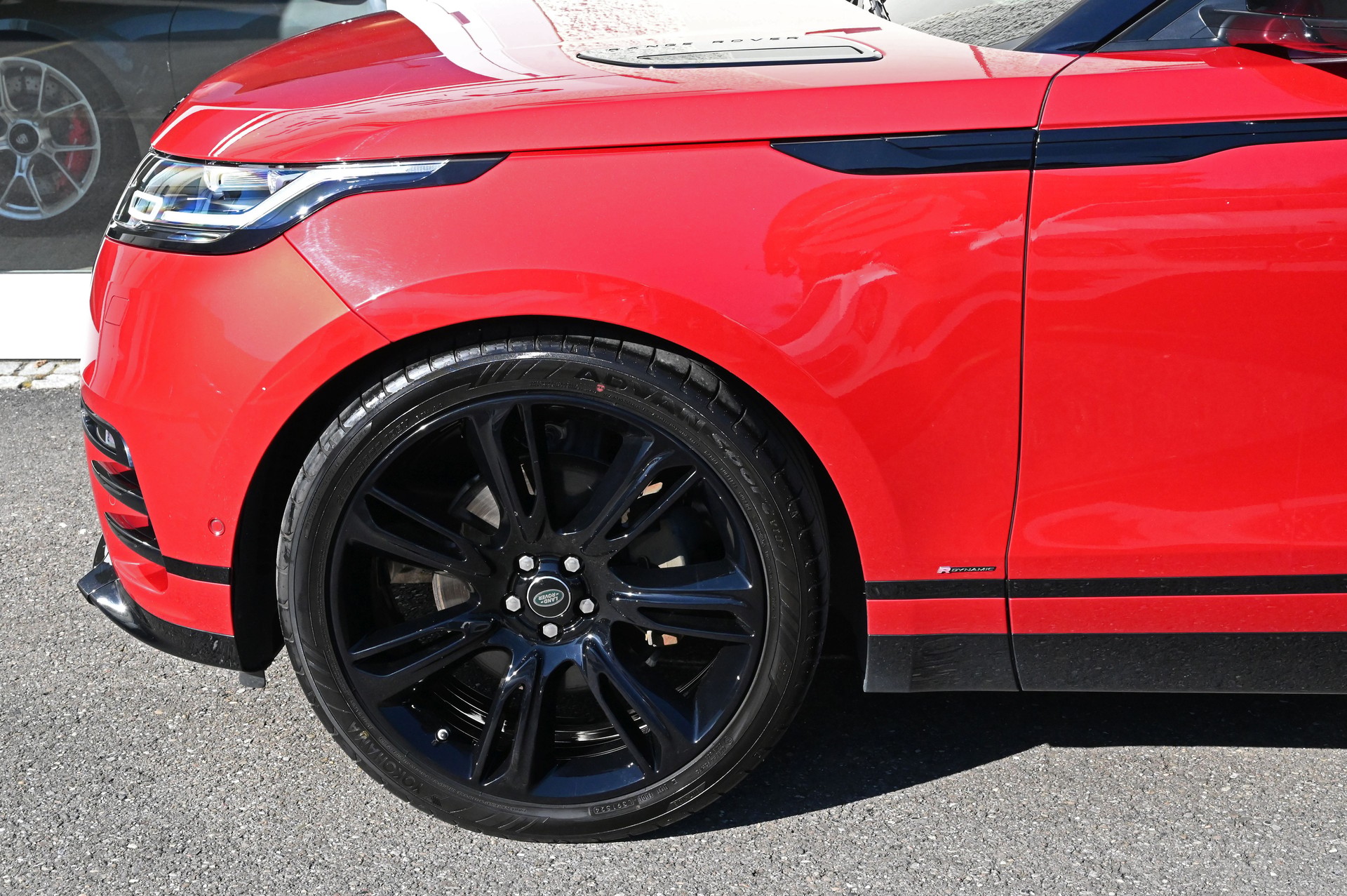 LAND ROVER Range Rover Velar R-Dynamic D 300 SE Automatic-image-5