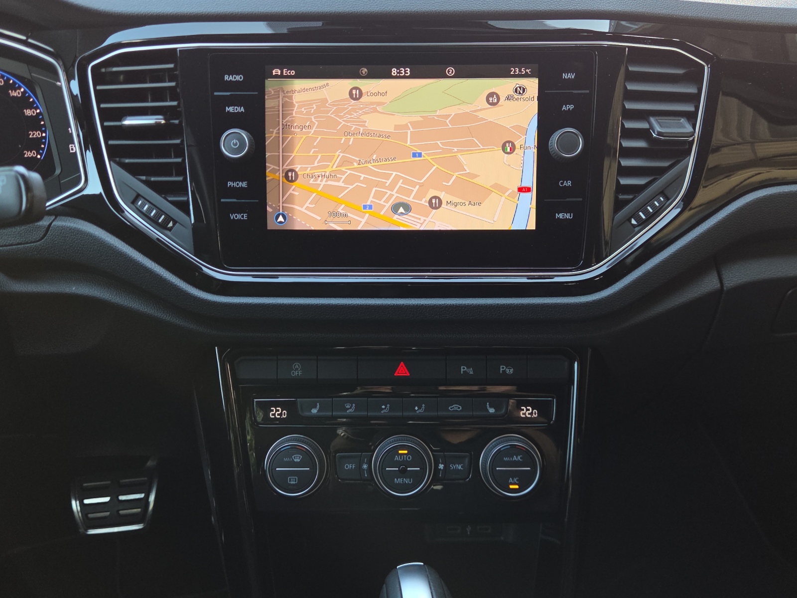 VW T-Roc 2.0 TSI Sport Selection DSG 4Motion-image-10
