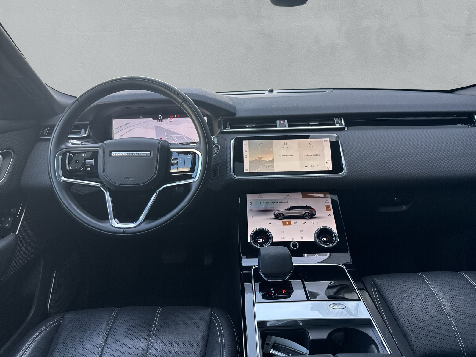 LAND ROVER Range Rover Velar 3.0 D 300 I6 MHEV S Automatic (CH)-image-12