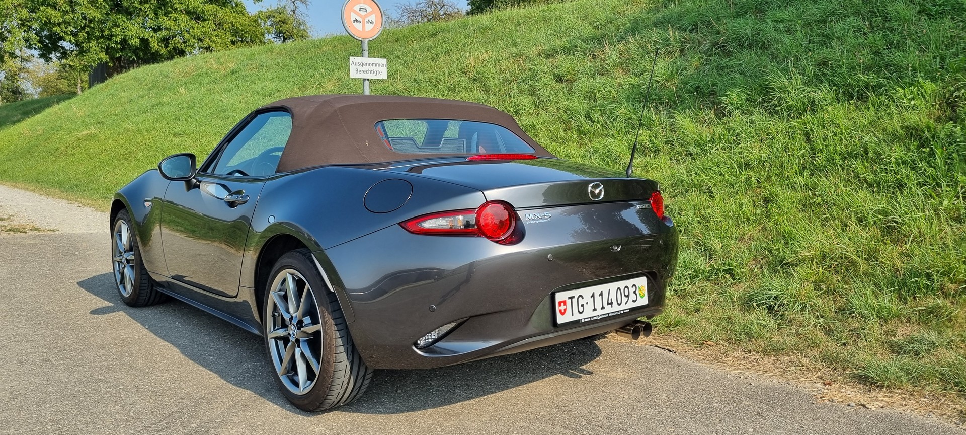 MAZDA 2.0 Kazari-image-1