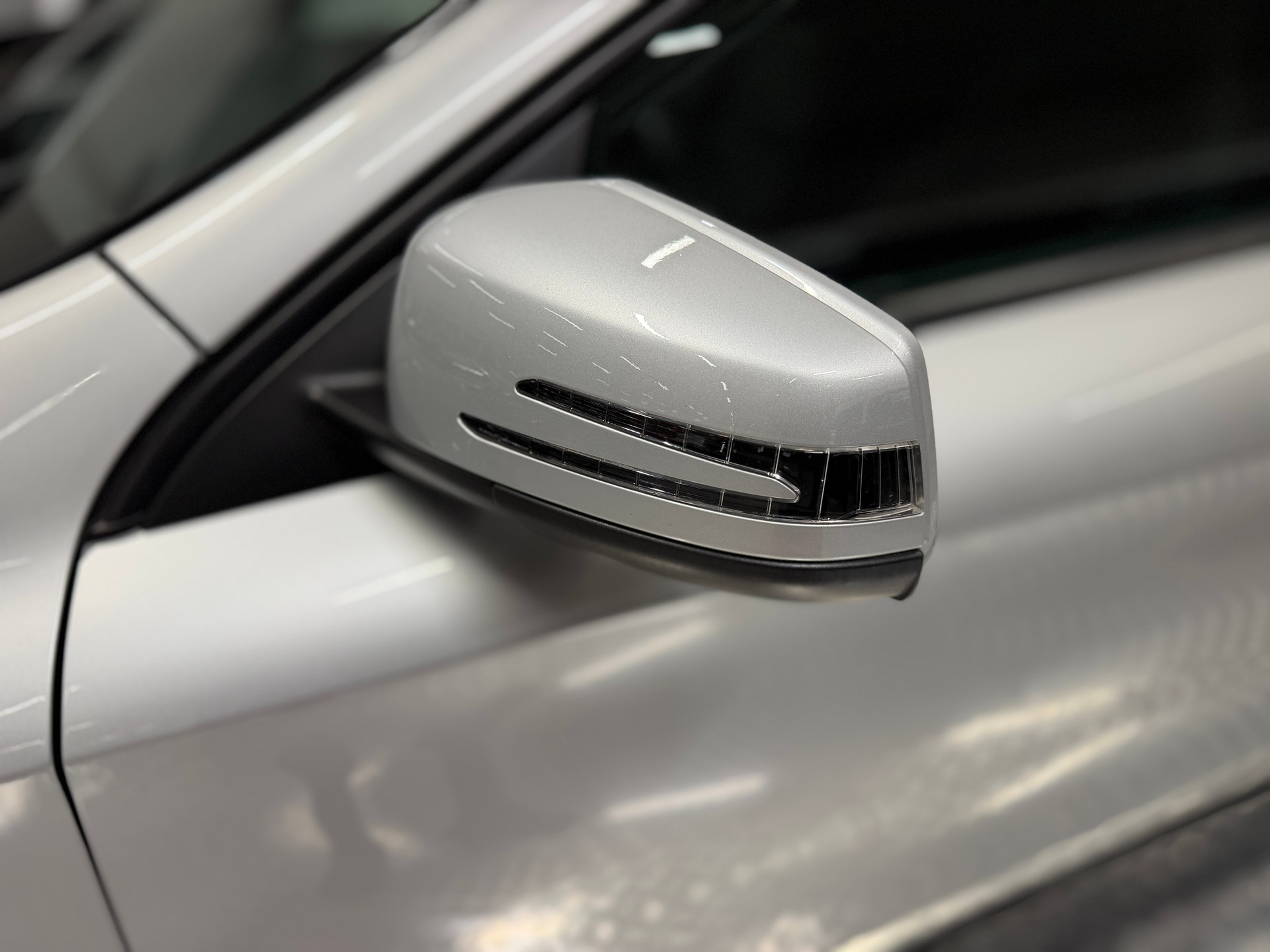 MERCEDES-BENZ GLA 250 Style 4Matic 7G-DCT-image-23