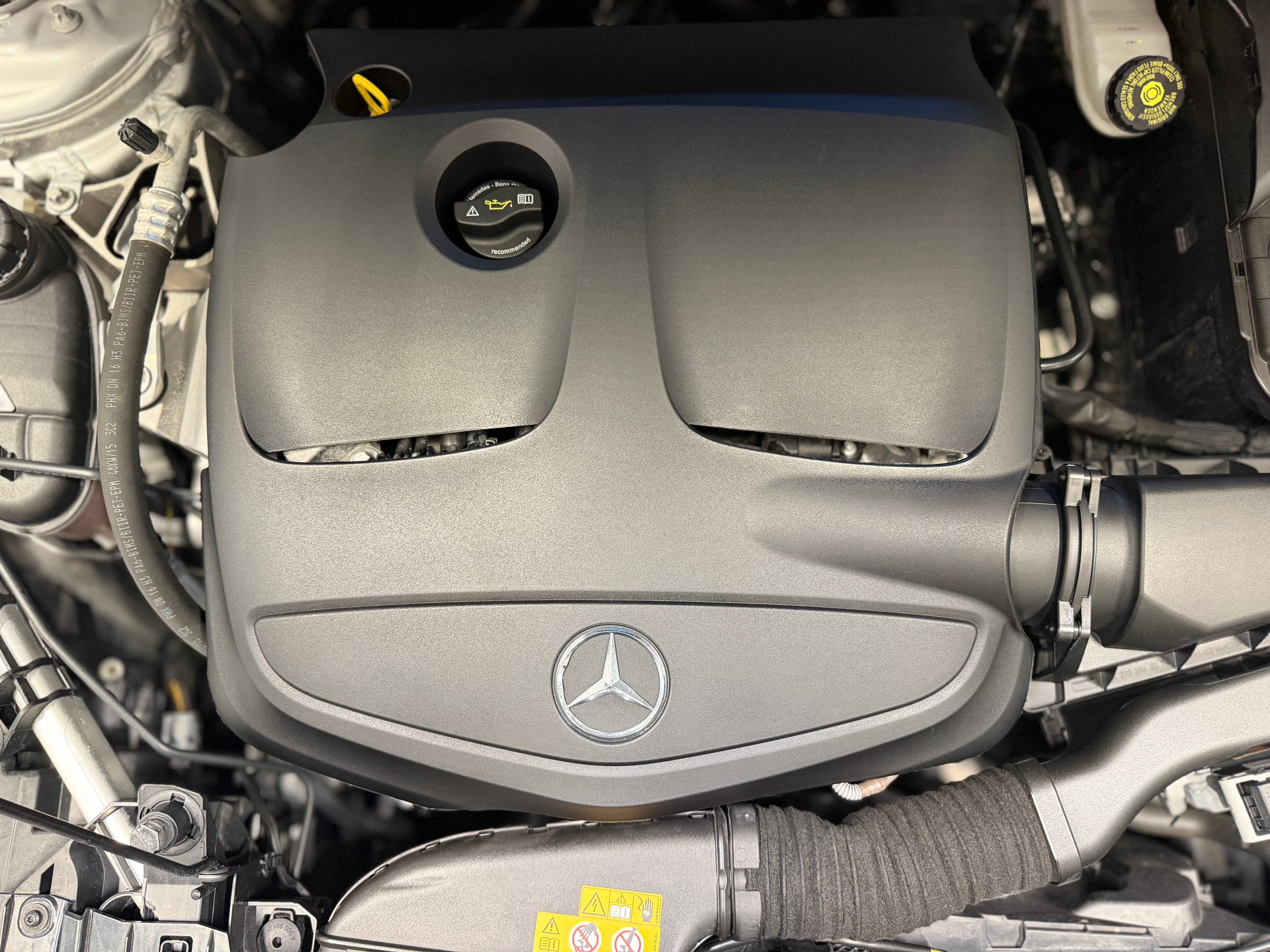 MERCEDES-BENZ GLA 250 Style 4Matic 7G-DCT-image-19