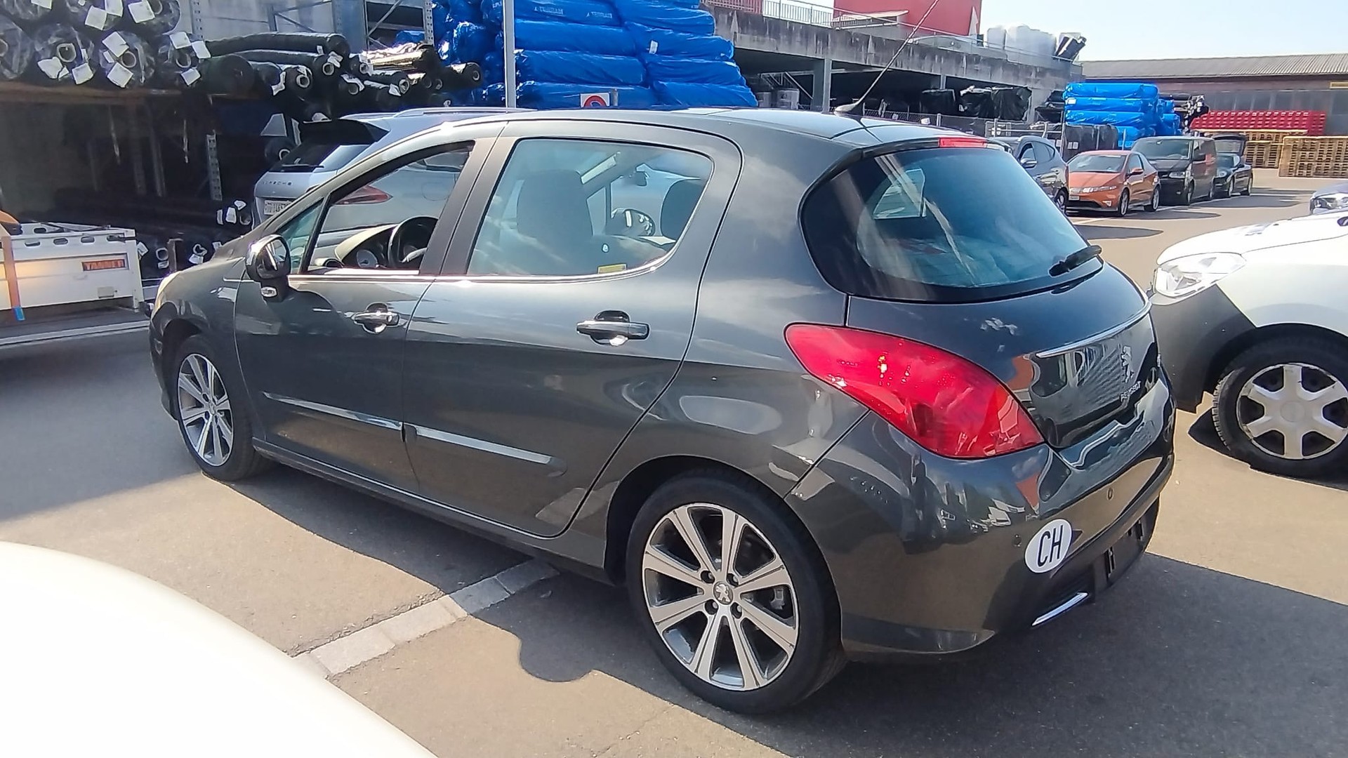 PEUGEOT 308 1.6 16V Turbo Allure Automatic-image-7