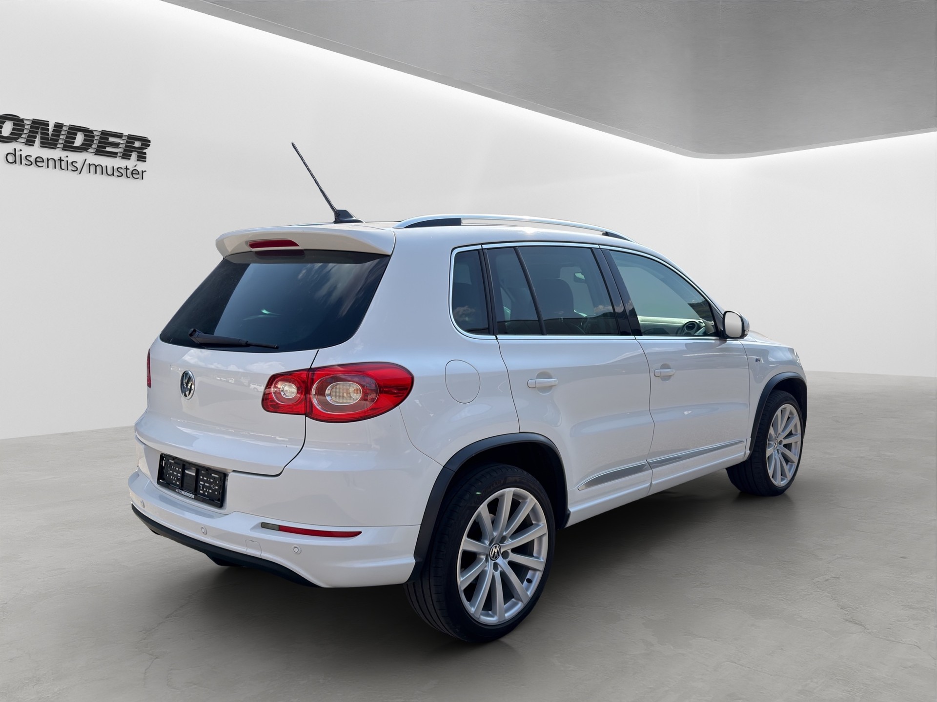 VW Tiguan 2.0 TDI Sport&Style-image-5