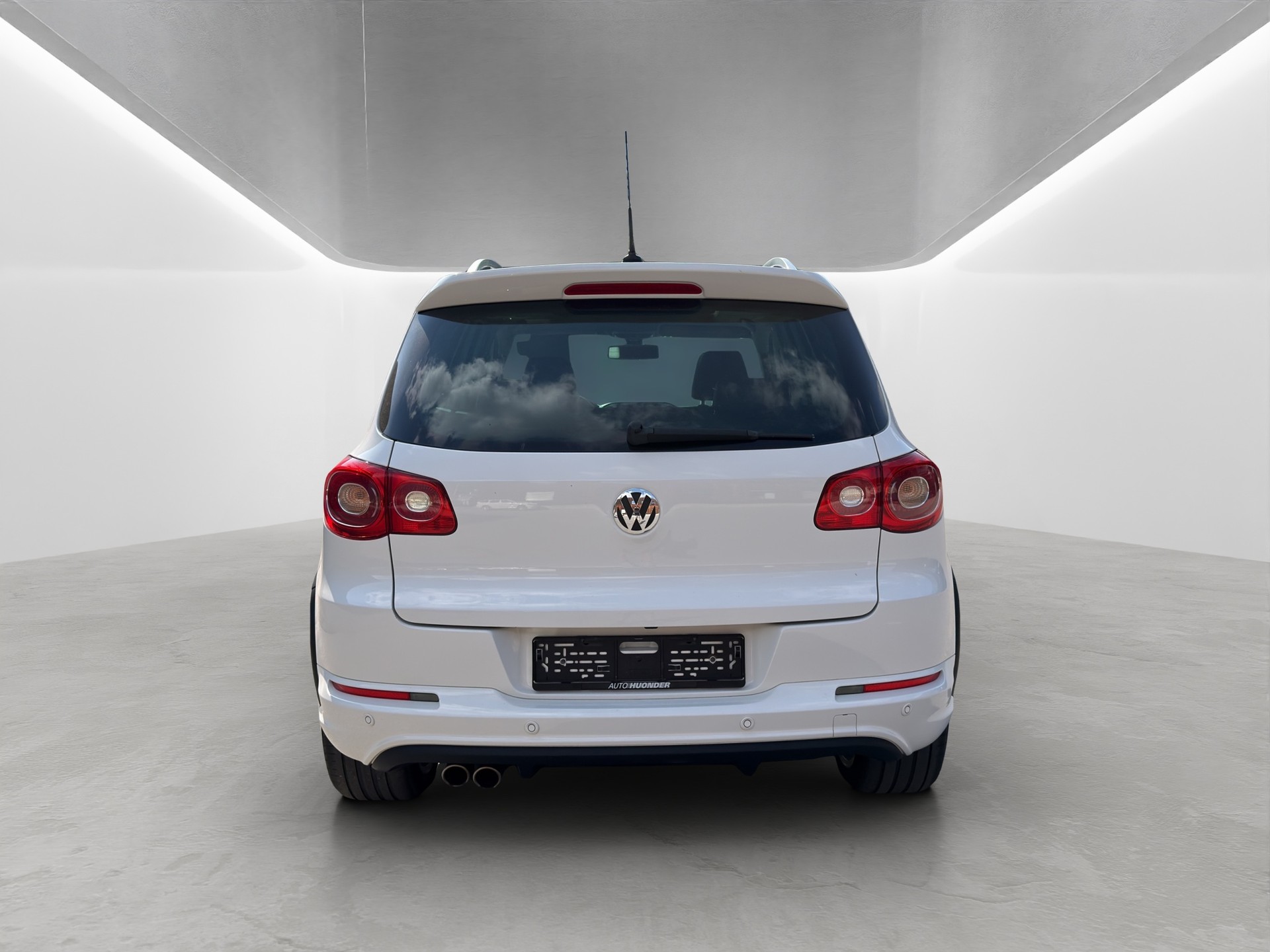 VW Tiguan 2.0 TDI Sport&Style-image-4