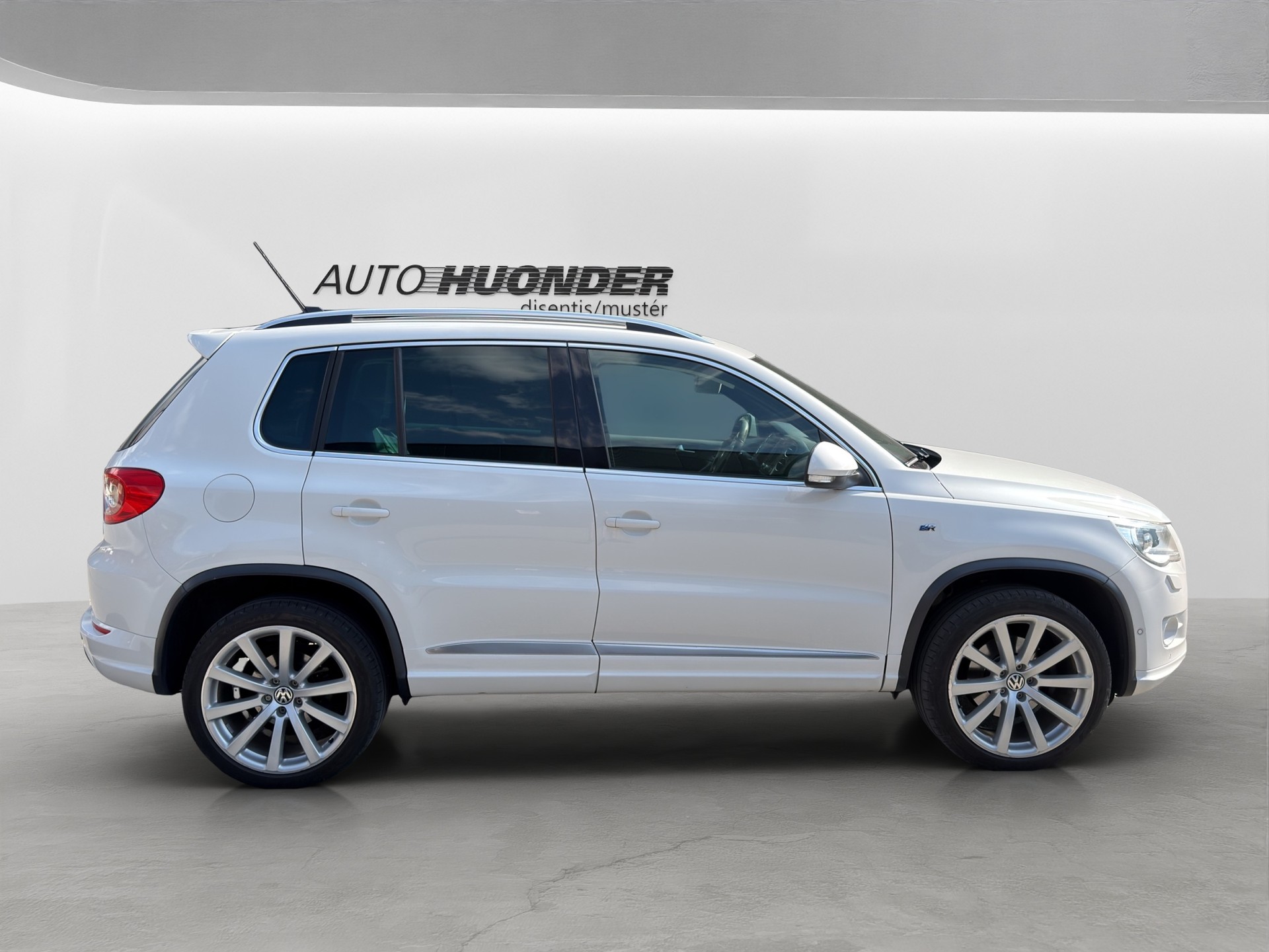 VW Tiguan 2.0 TDI Sport&Style-image-6