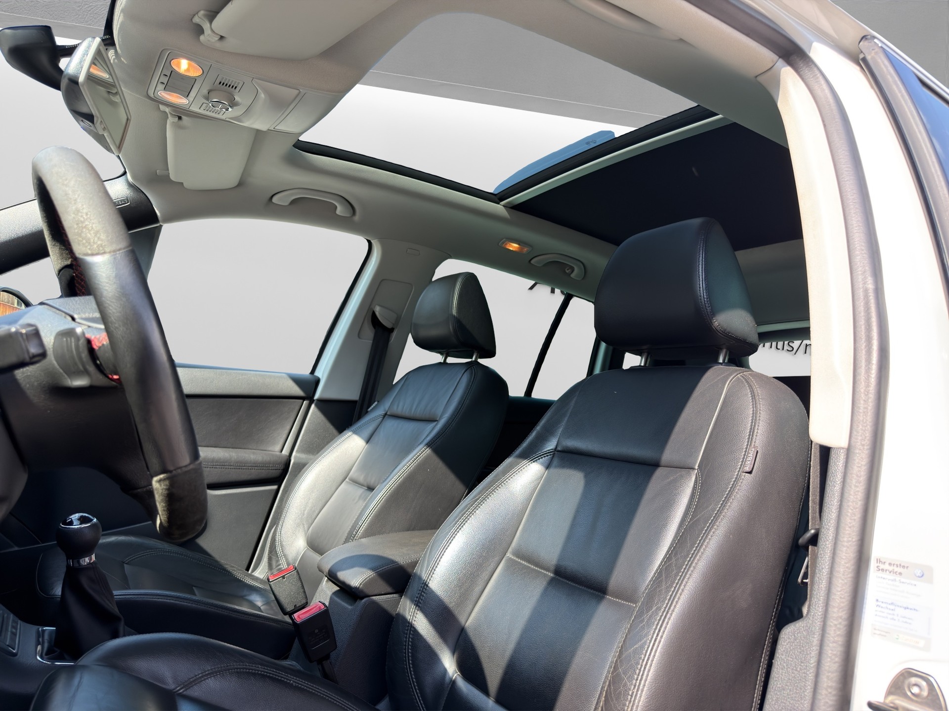 VW Tiguan 2.0 TDI Sport&Style-image-15
