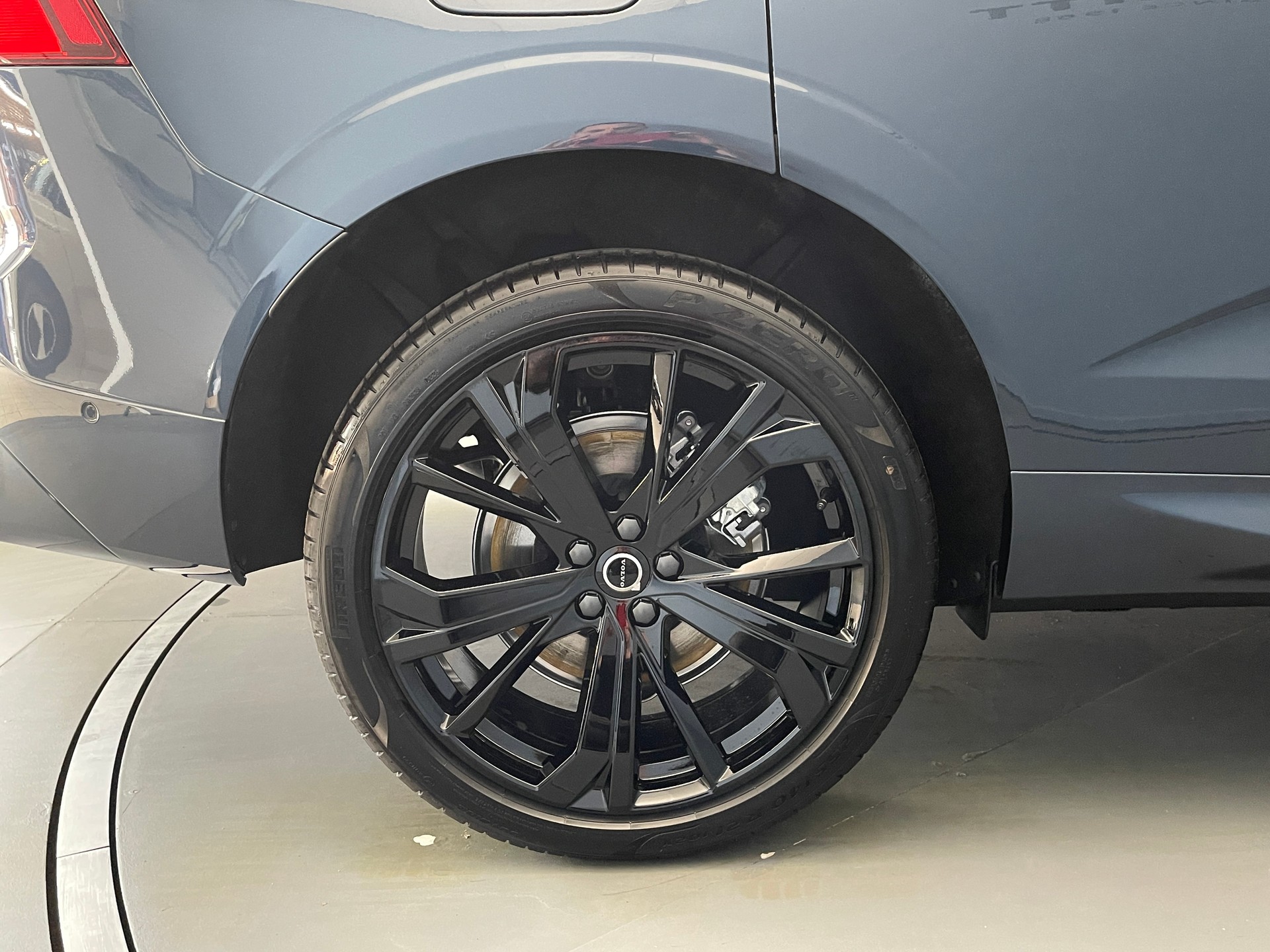 VOLVO XC60 2.0 T6 TE Black Edition eAWD-image-5
