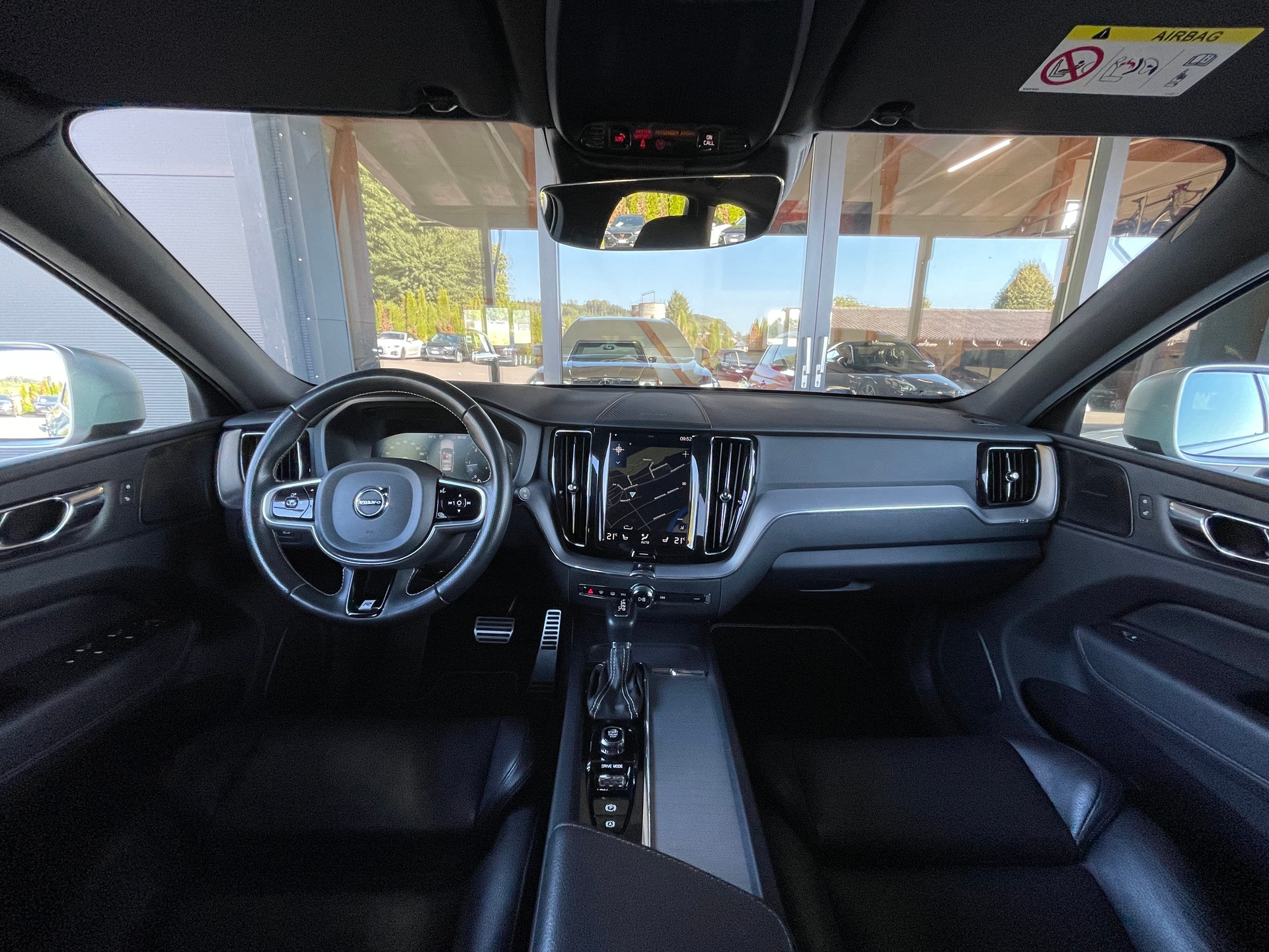 VOLVO XC60 D4 R-Design Geartronic-image-7