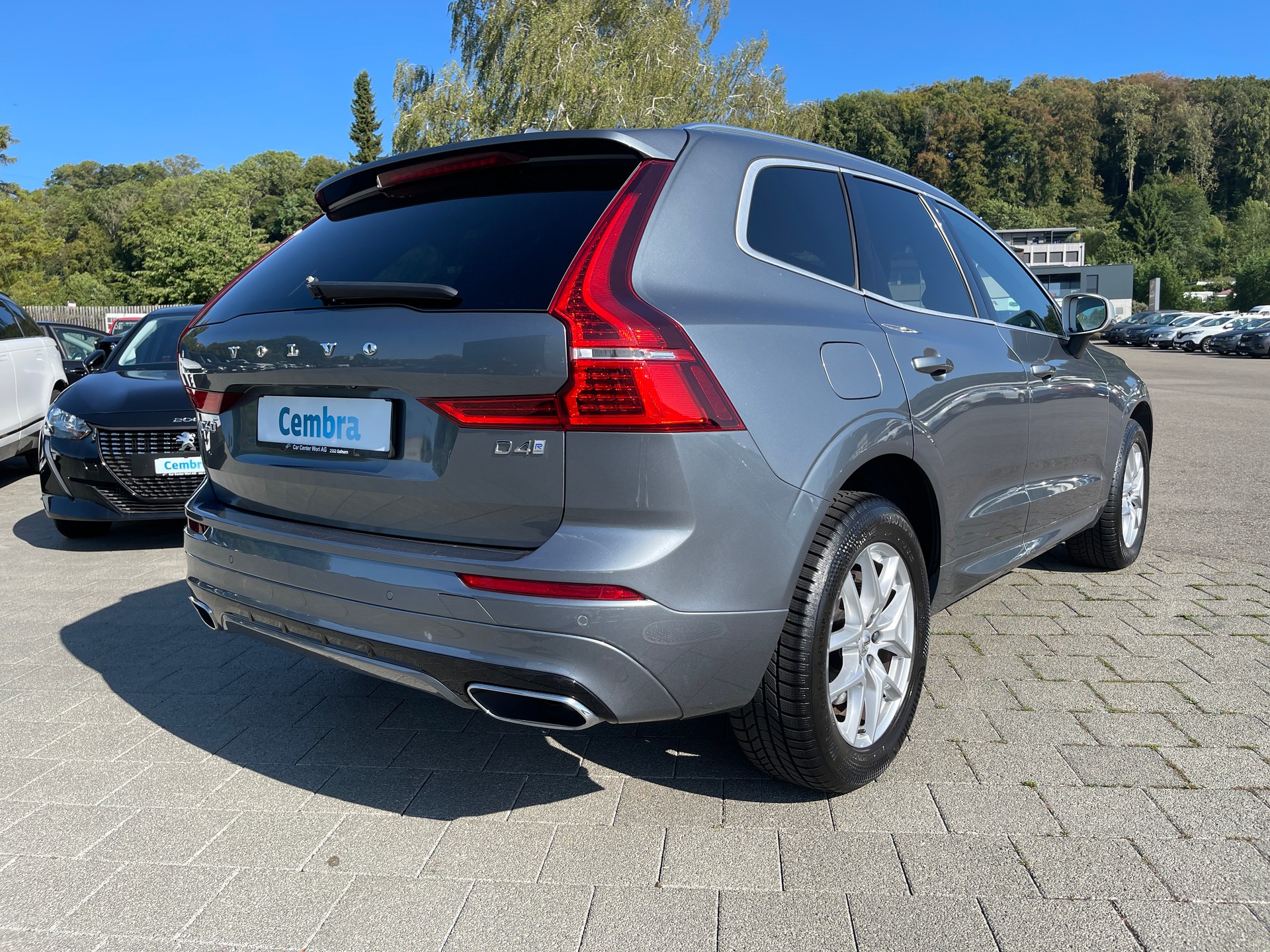 VOLVO XC60 D4 R-Design Geartronic-image-3