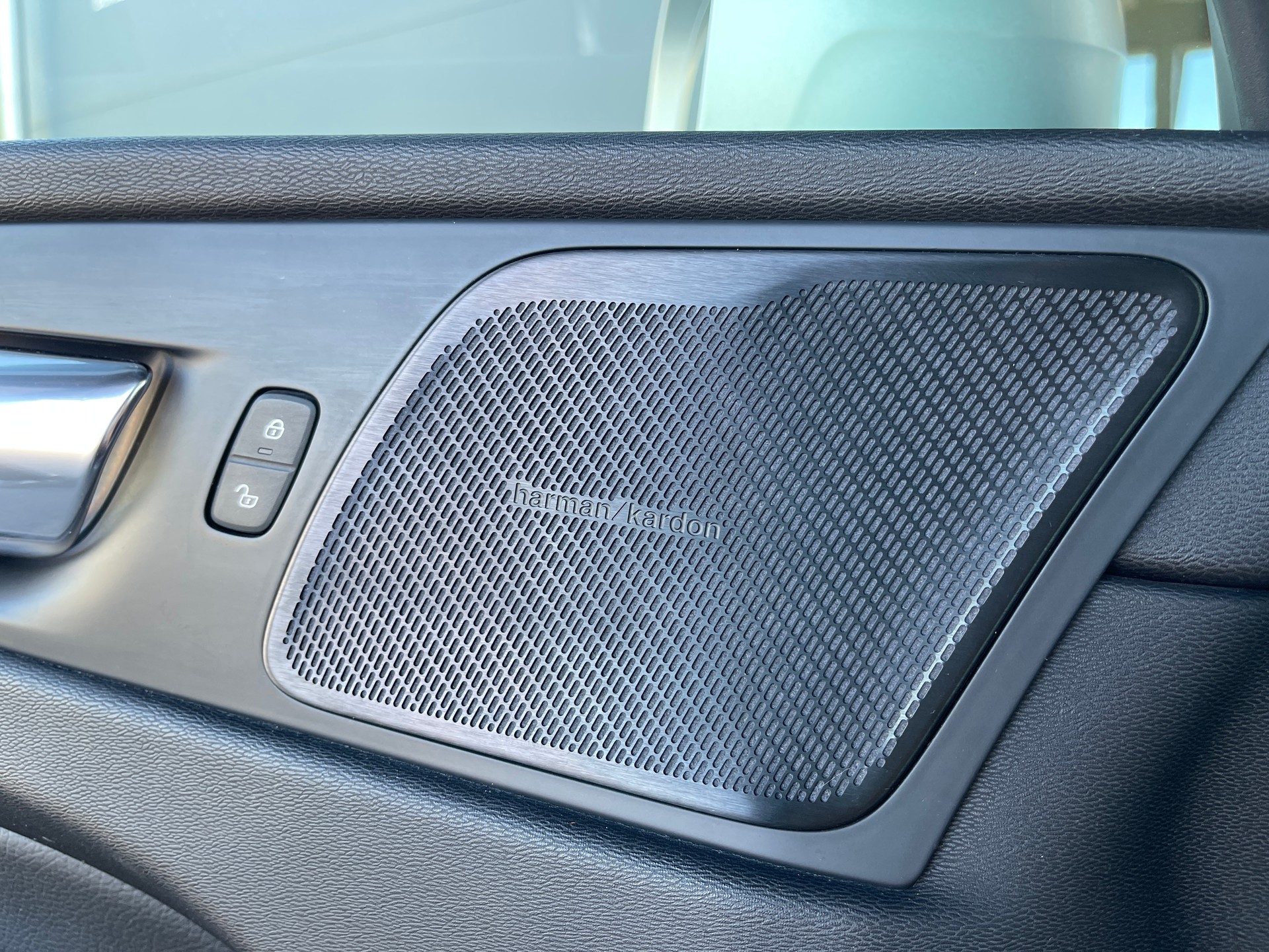 VOLVO XC60 D4 R-Design Geartronic-image-10