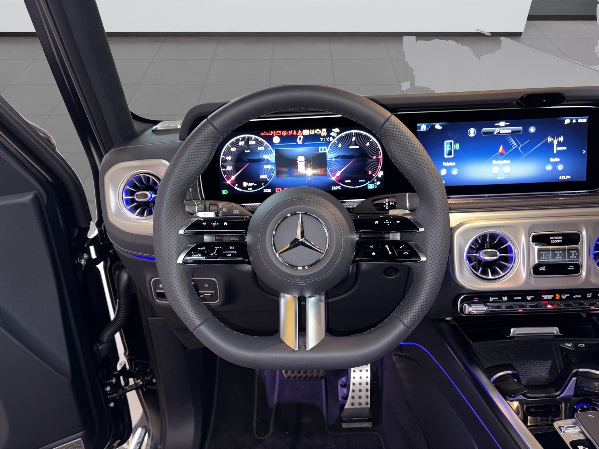 MERCEDES-BENZ G 450d 9G-Tronic-image-8