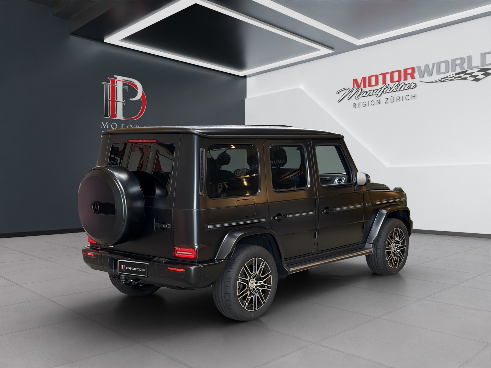 MERCEDES-BENZ G 450d 9G-Tronic-showroom-element-3