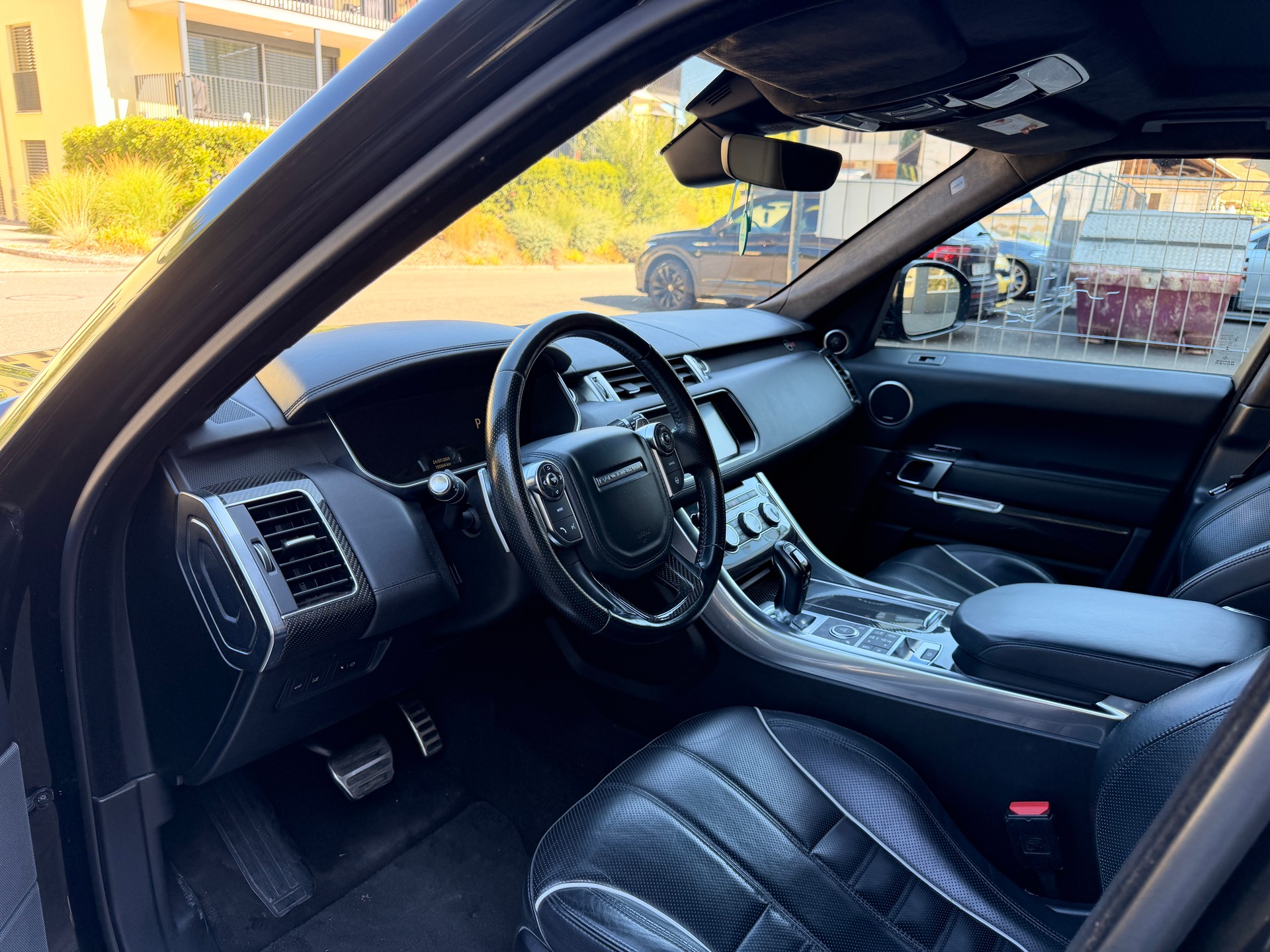 LAND ROVER Range Rover Sport 5.0 V8 SVR-image-7
