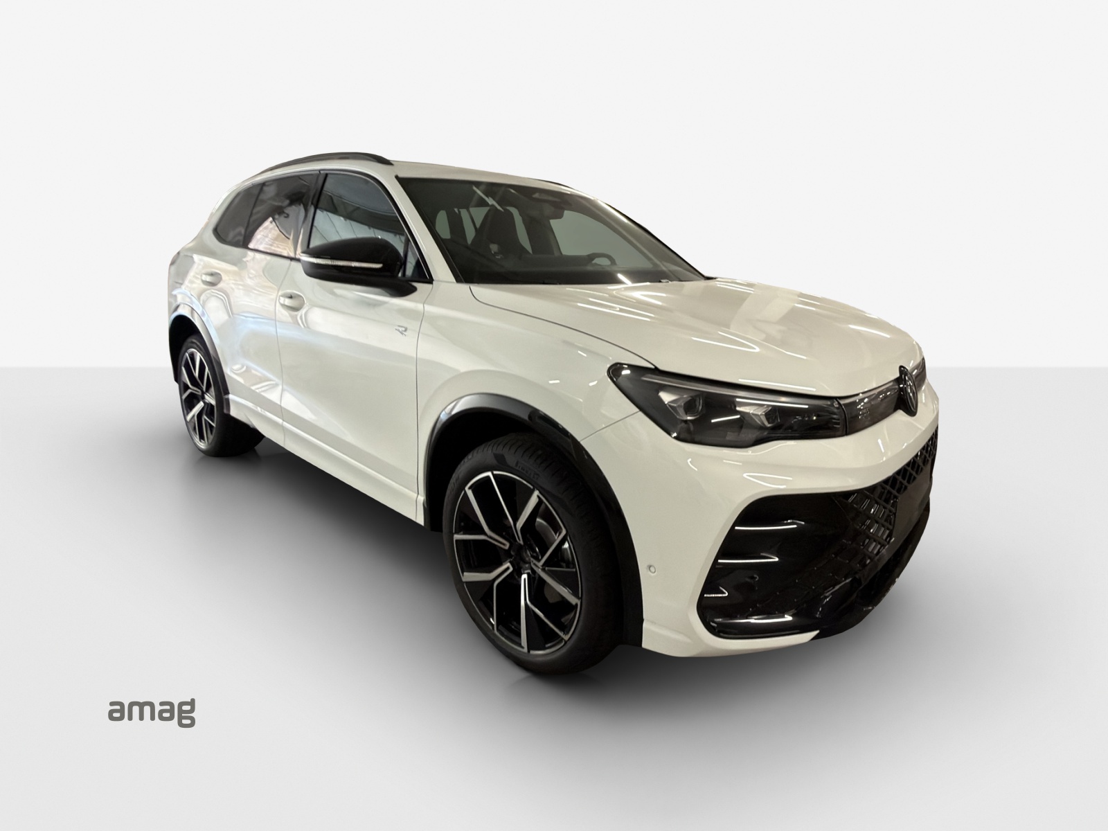 VW Tiguan 2.0 TSI DSG R-Line 4Motion-image-5