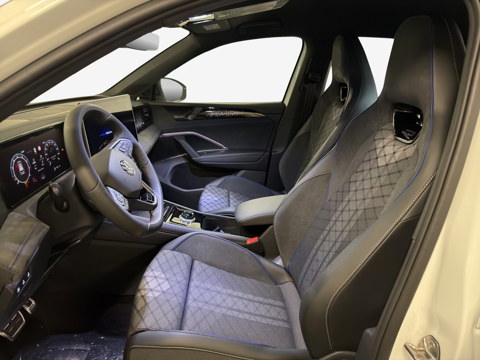 VW Tiguan 2.0 TSI DSG R-Line 4Motion-image-7