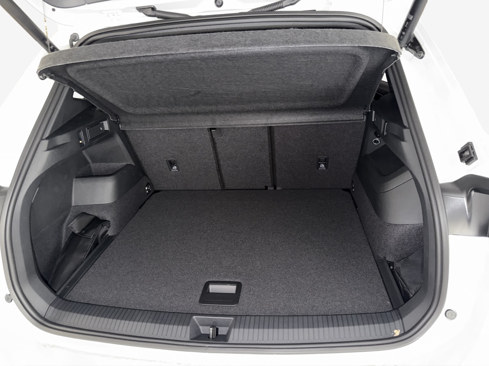 VW Tiguan 2.0 TSI DSG R-Line 4Motion-image-12