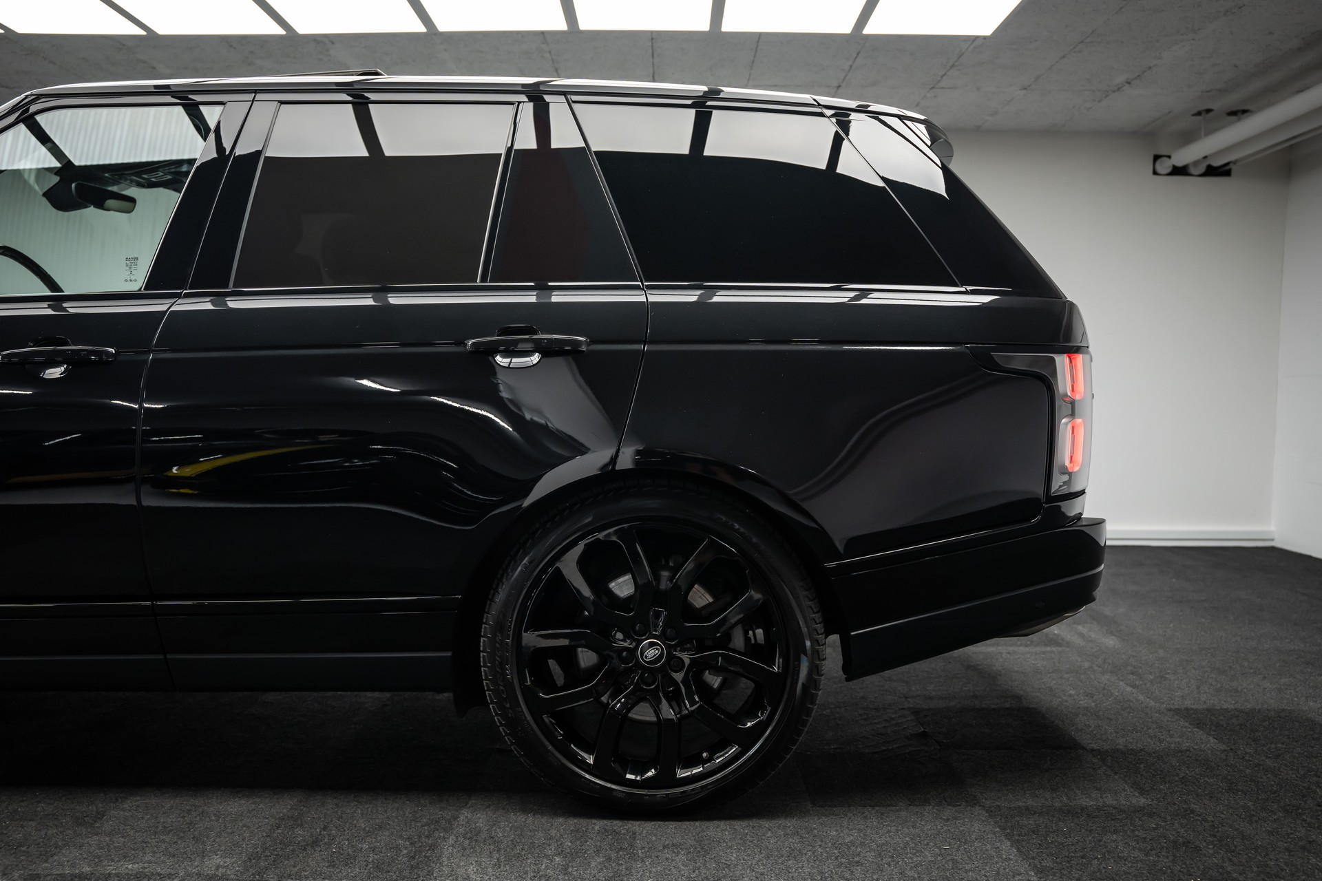 LAND ROVER Range Rover 5.0 V8 S/C * 22 ZOLL RÄDER * LEASING AB 396.- *-showroom-element-2