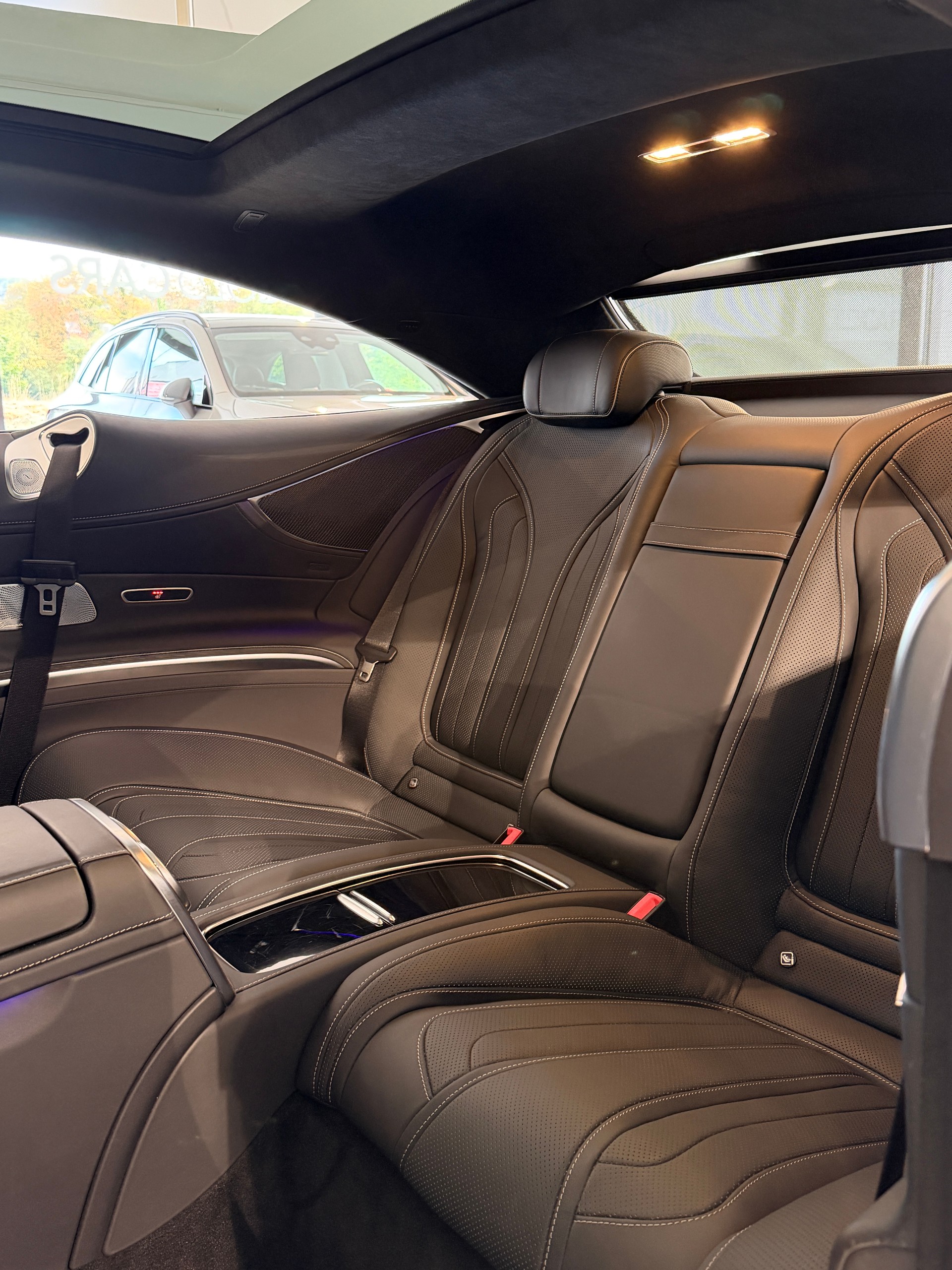 MERCEDES-BENZ S 560 Coupé 4Matic 9G-Tronic-image-15