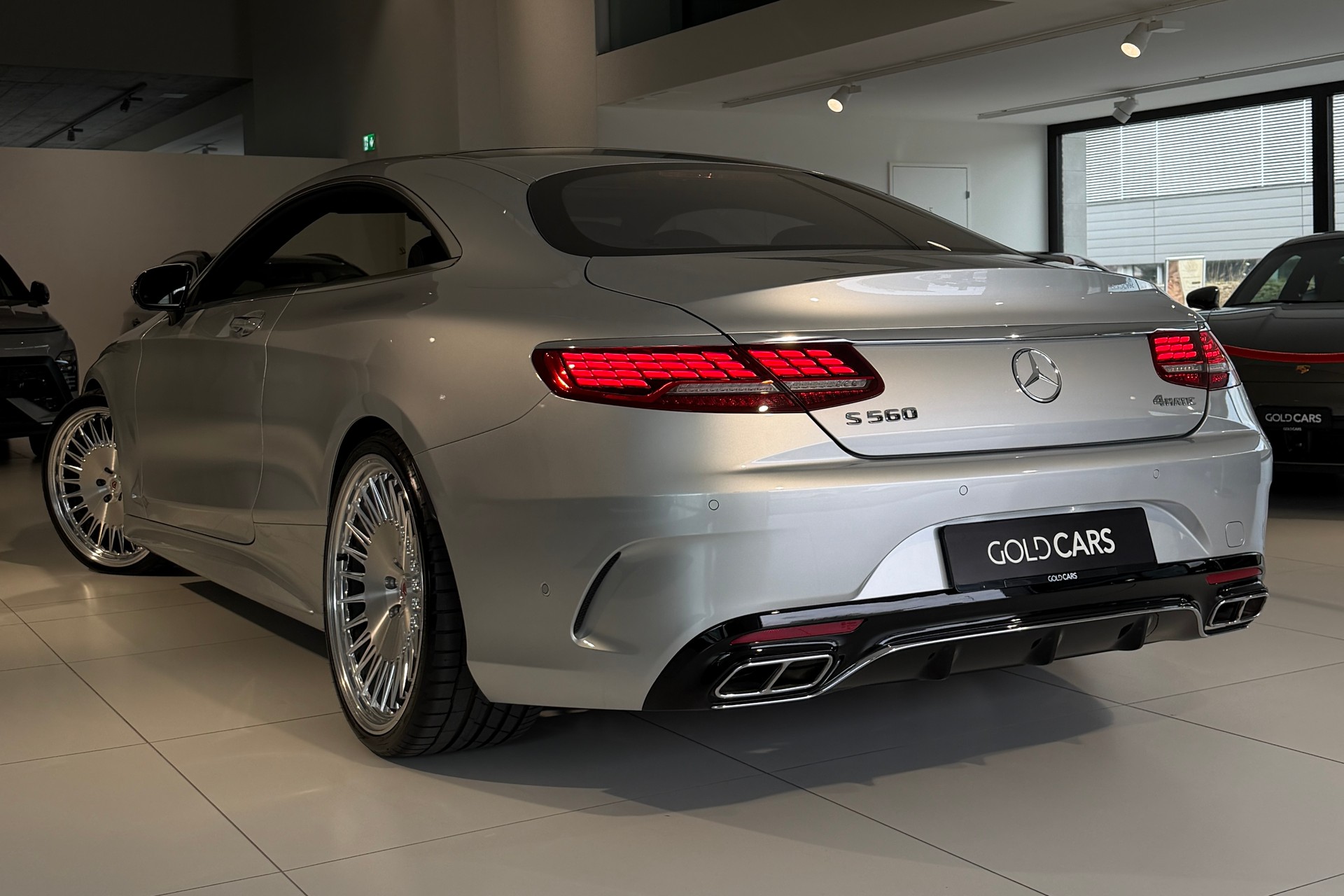 MERCEDES-BENZ S 560 Coupé 4Matic 9G-Tronic-image-5