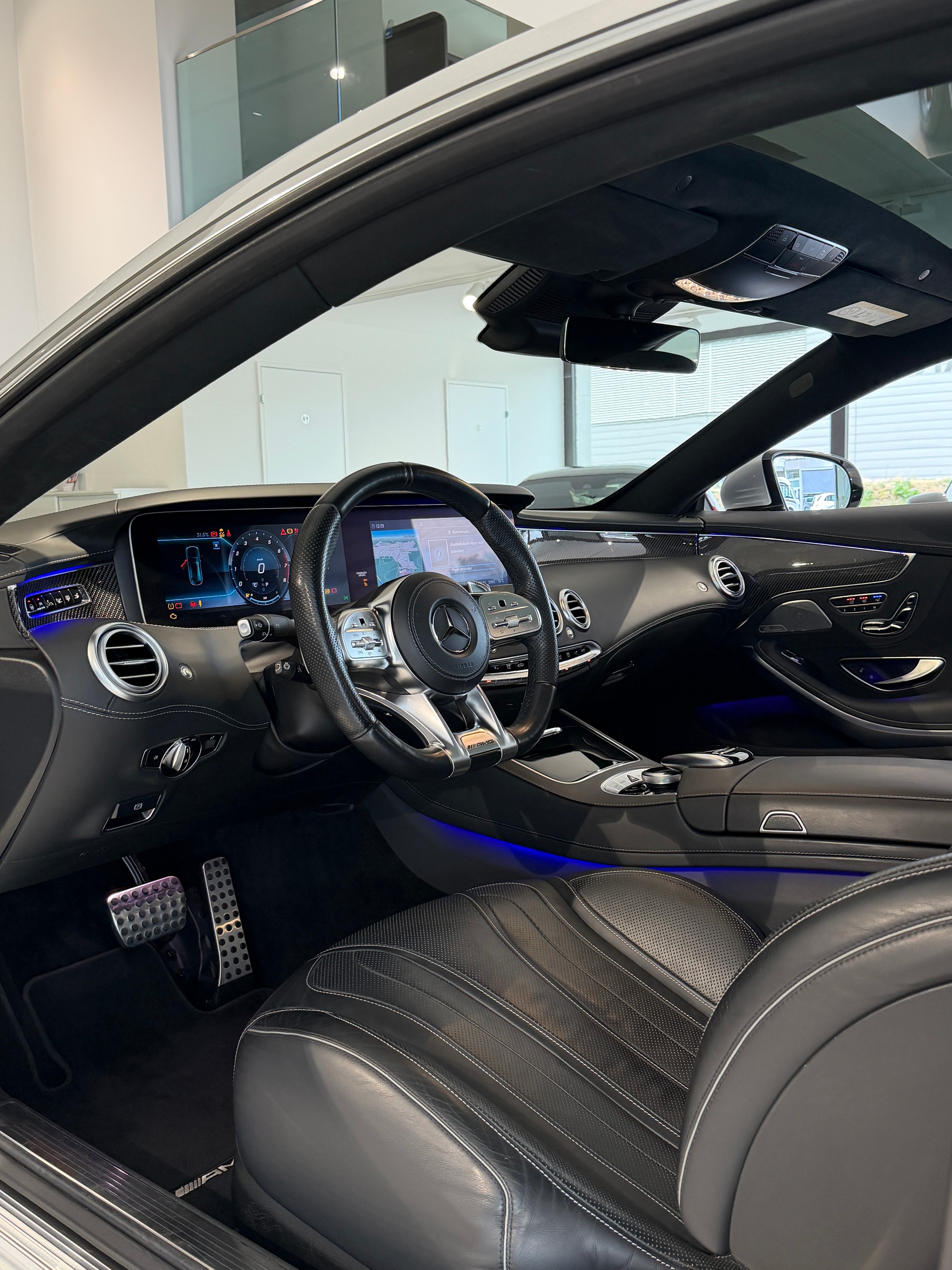 MERCEDES-BENZ S 560 Coupé 4Matic 9G-Tronic-image-9