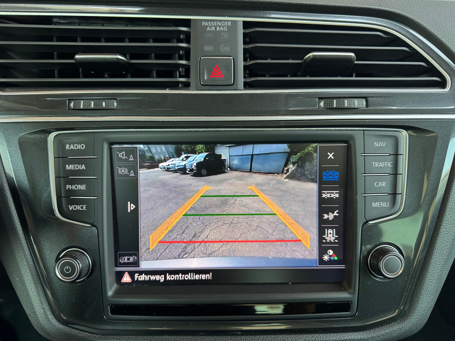 VW Tiguan 2.0 TDI SCR Highline4Motion DSG-image-9