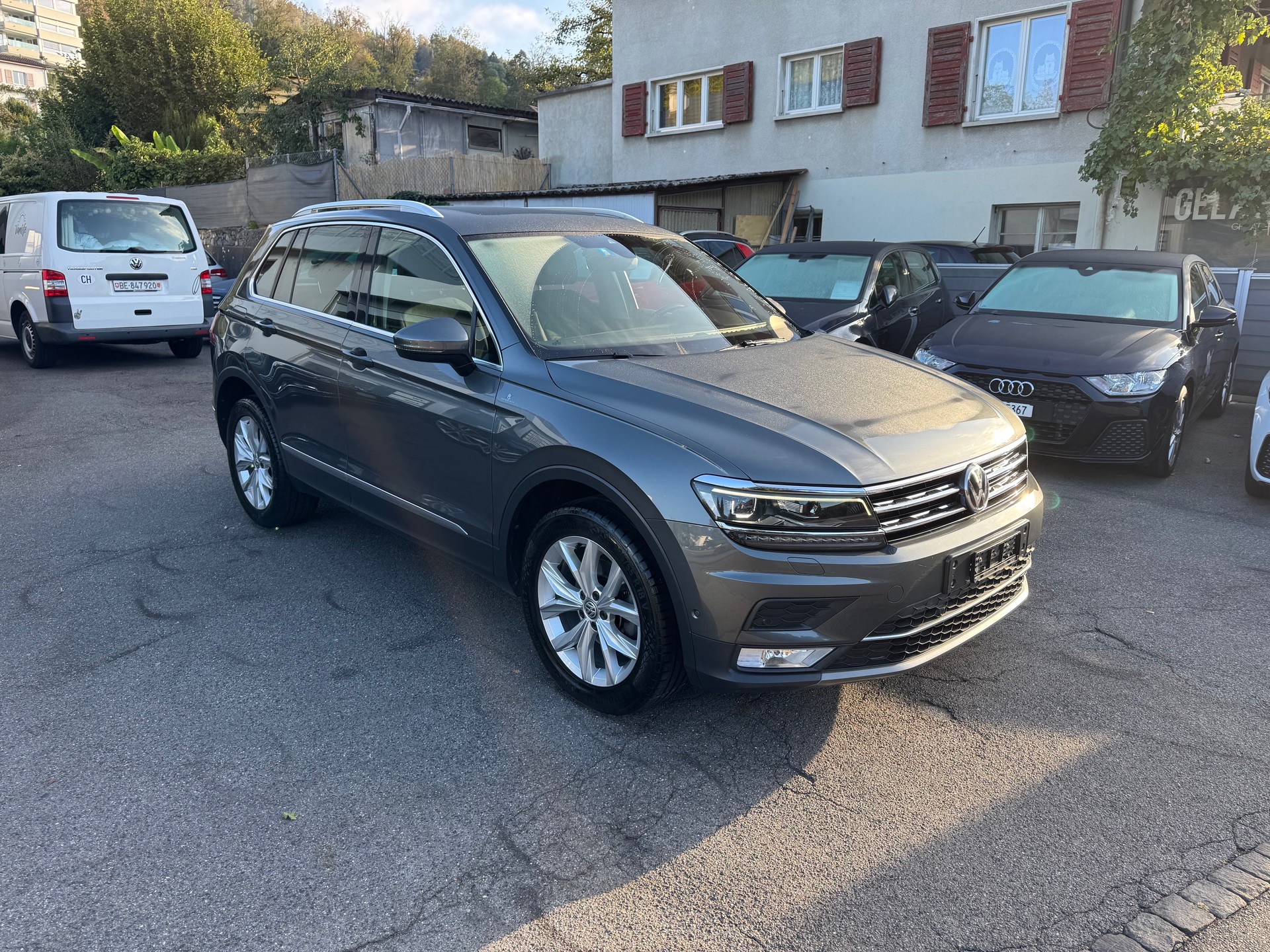 VW Tiguan 2.0 TDI SCR Highline4Motion DSG-image-4