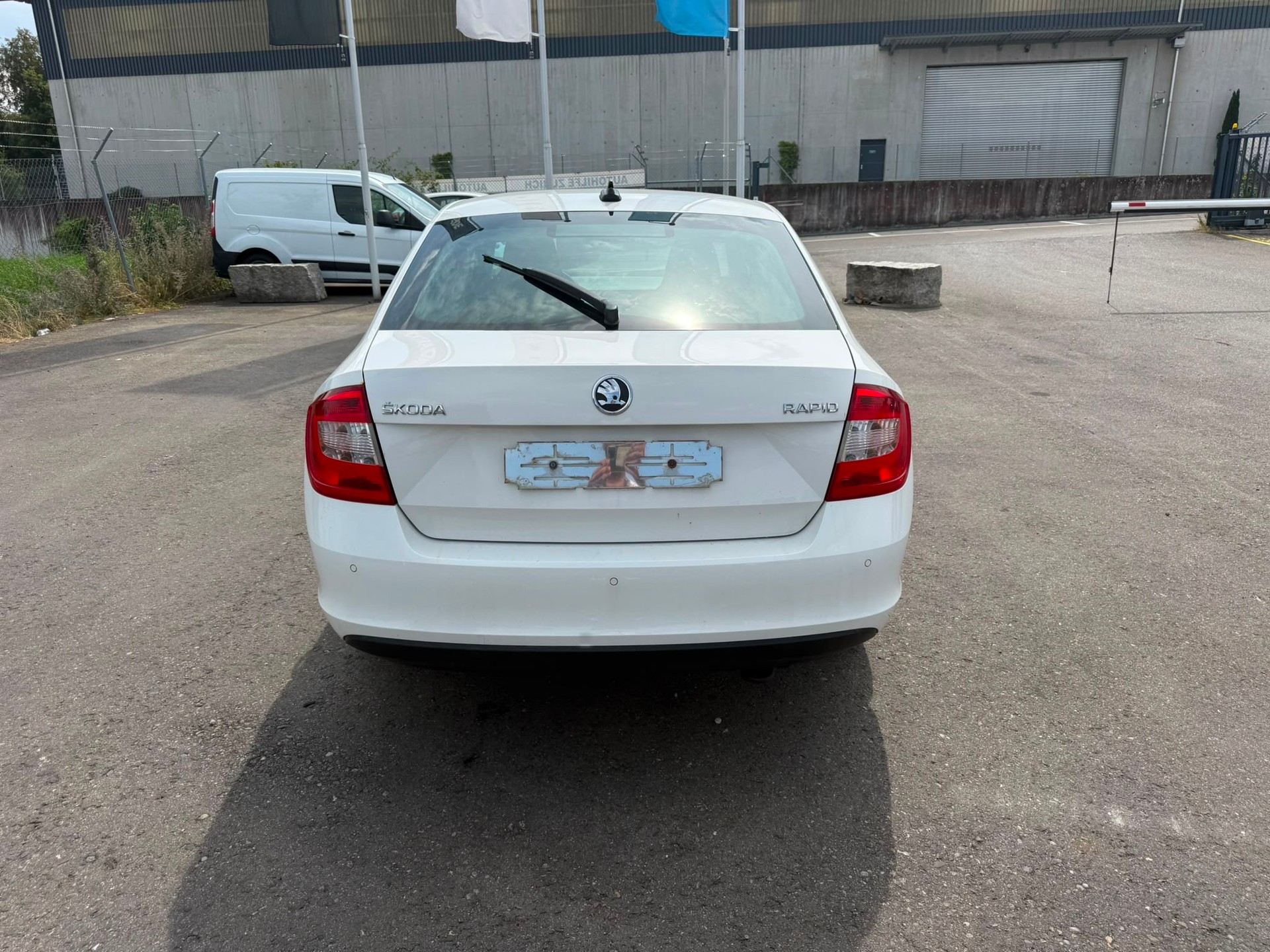 SKODA Rapid 1.2 TSI Elegance-image-4