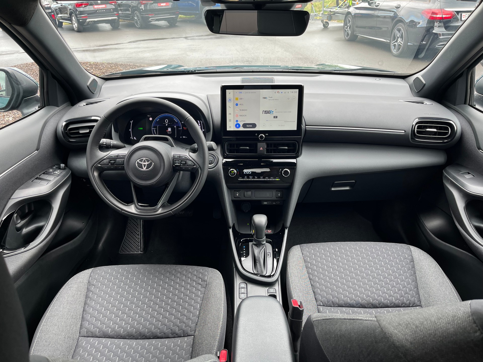 TOYOTA Yaris Cross 1.5 VVT-i HSD Trend-image-8