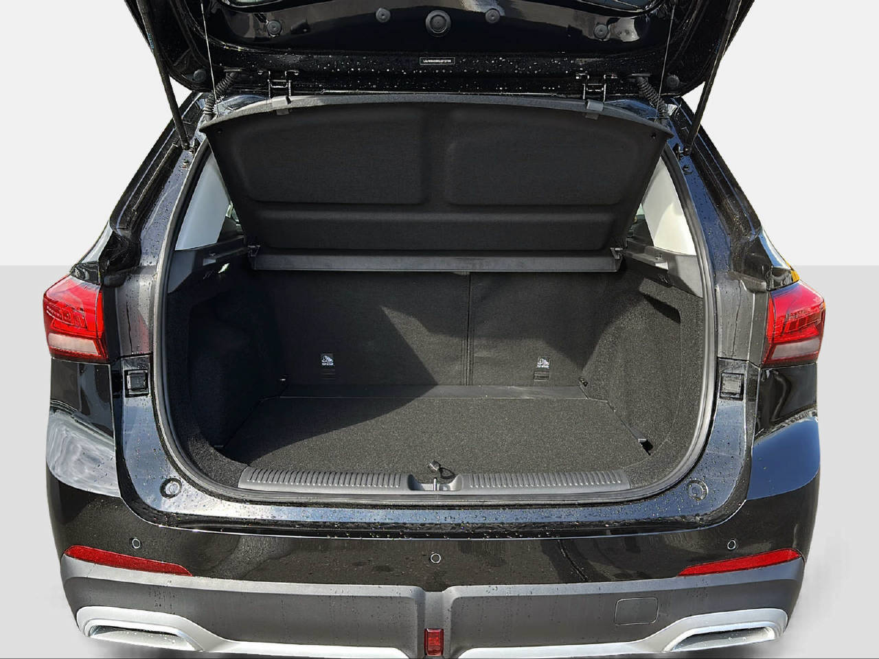 MG ZS 1.5 Hybrid+ Luxury-image-13