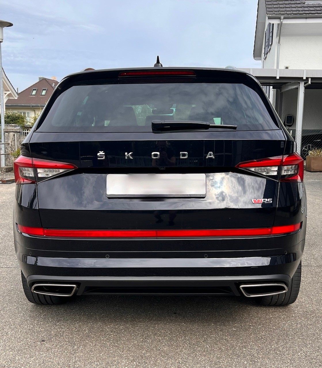 SKODA 2.0 Bi-TDI 240 RS DSG-image-2