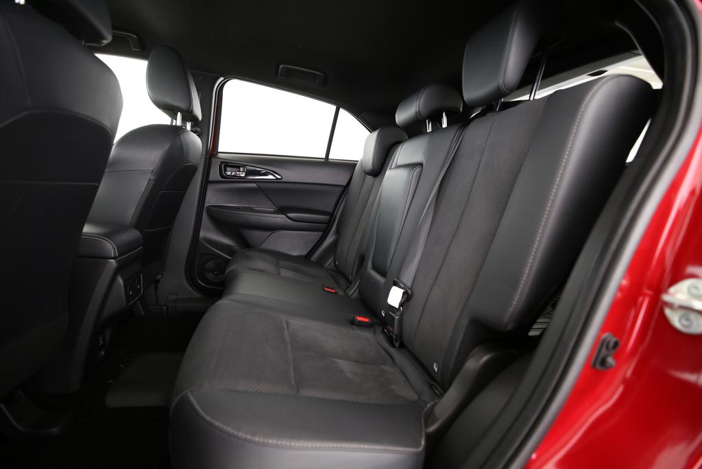 MITSUBISHI Eclipse Cross 2.4 PHEV Intense 4x4-image-8