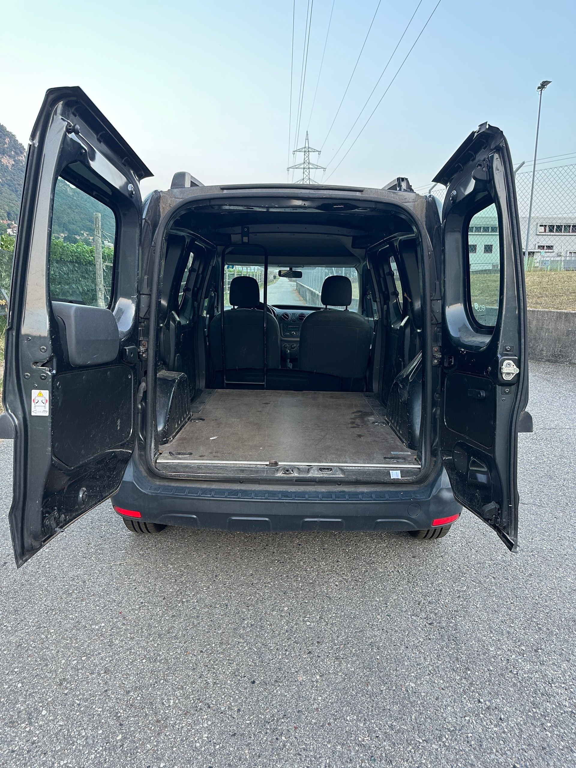 DACIA Dokker Van dCi 90 Ambiance-image-8
