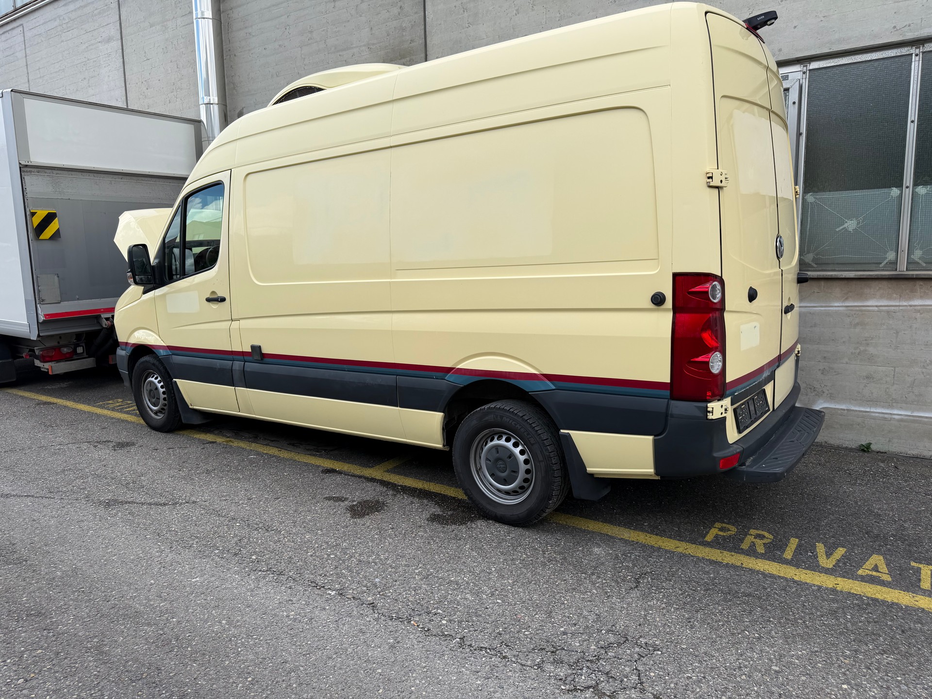 VW Crafter 35L 2.0 TDI-image-2