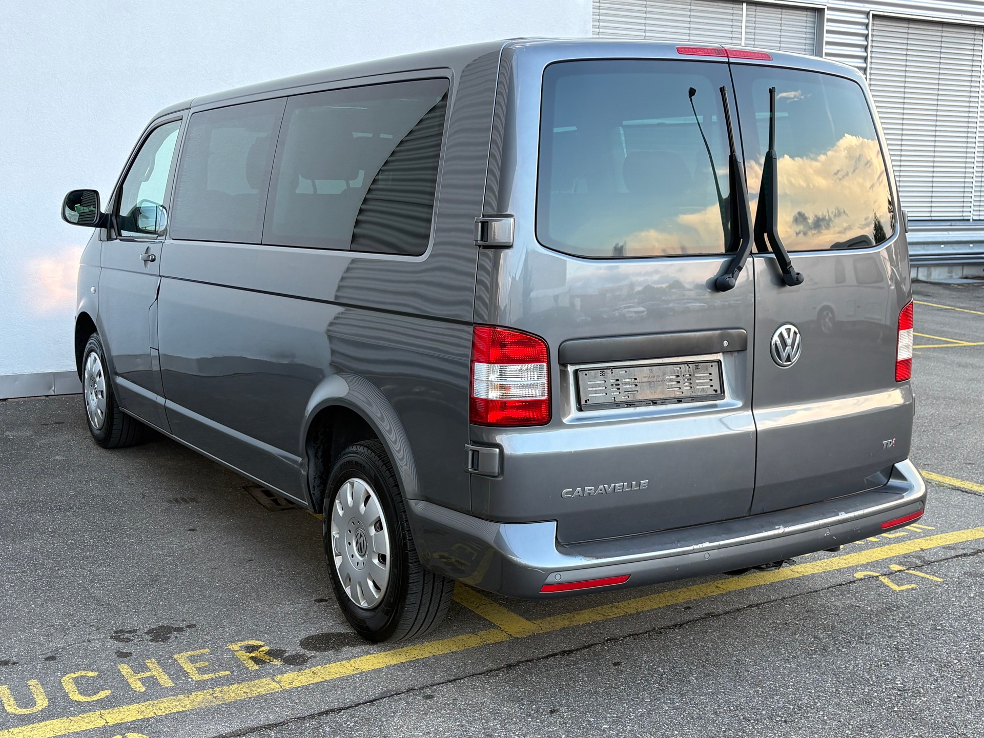 VW T5 Caravelle Comfortline 2.0 TDI DSG 9-Plätzer-image-5