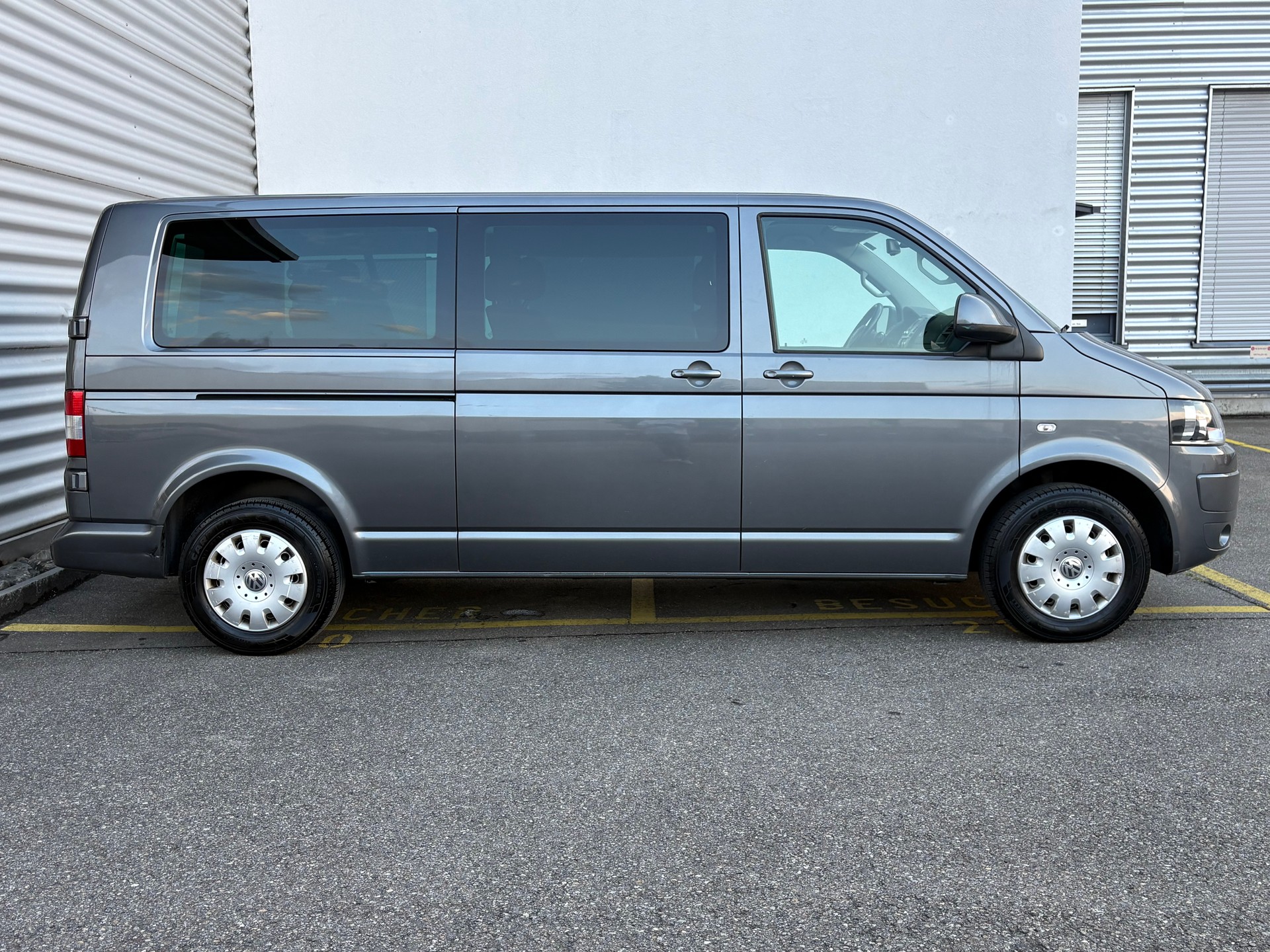 VW T5 Caravelle Comfortline 2.0 TDI DSG 9-Plätzer-image-3