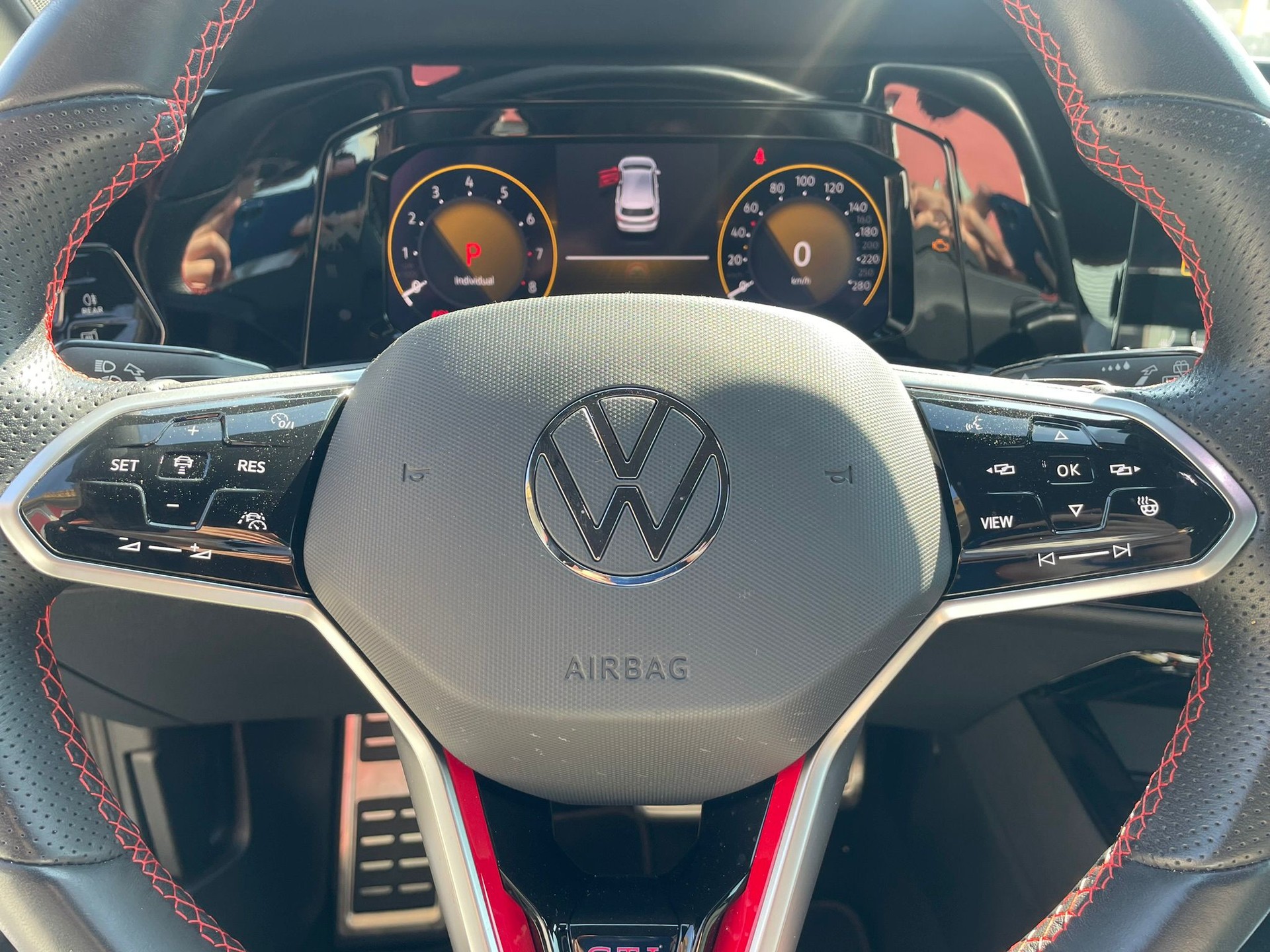 VW GOLF 2.0 TSI GTI Clubsport DSG-image-8
