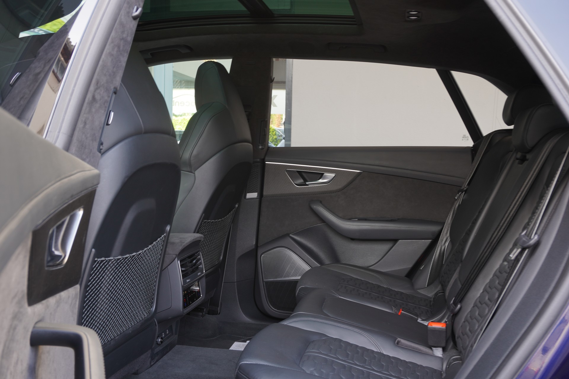AUDI RSQ8 quattro tiptronic-image-14