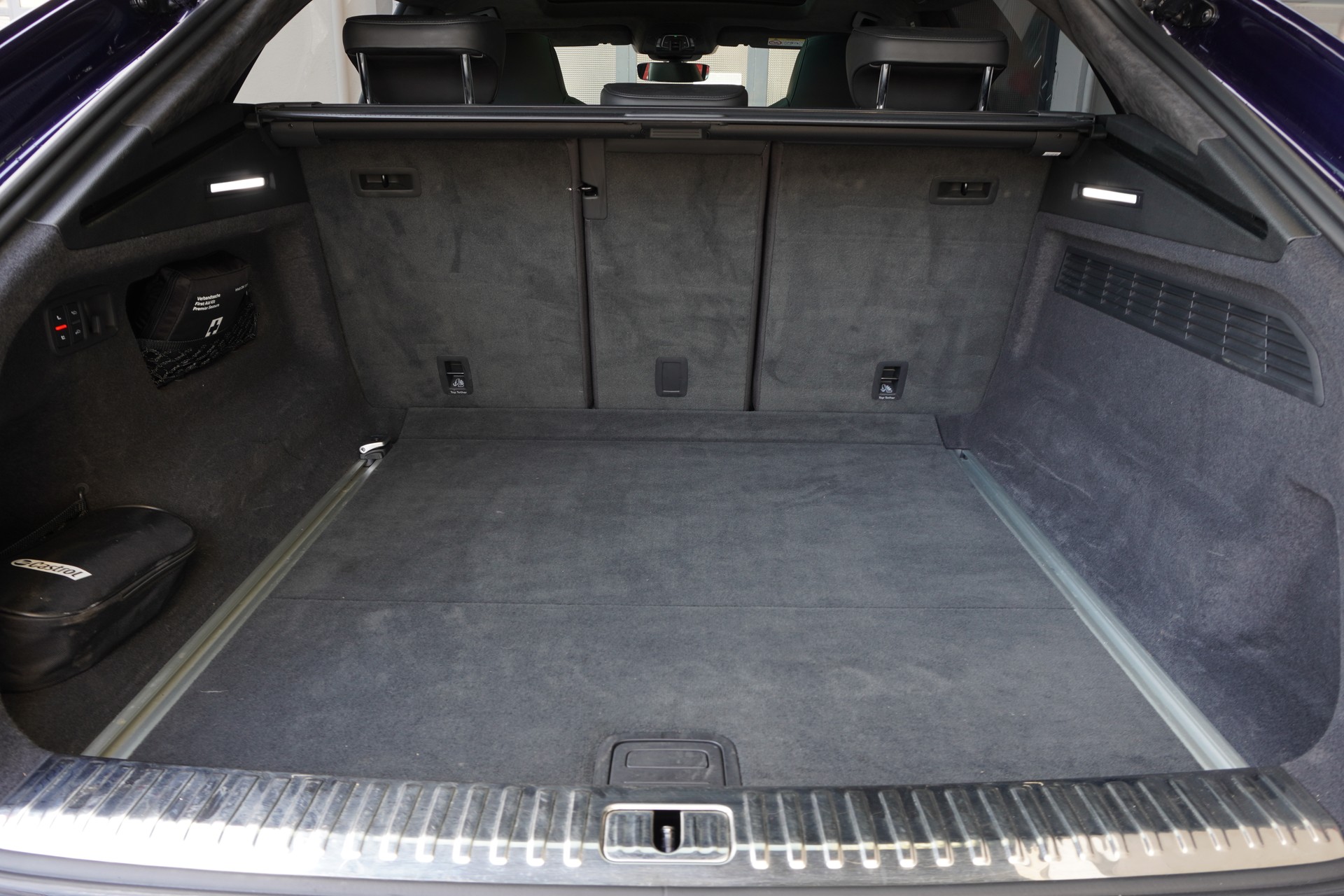 AUDI RSQ8 quattro tiptronic-image-15