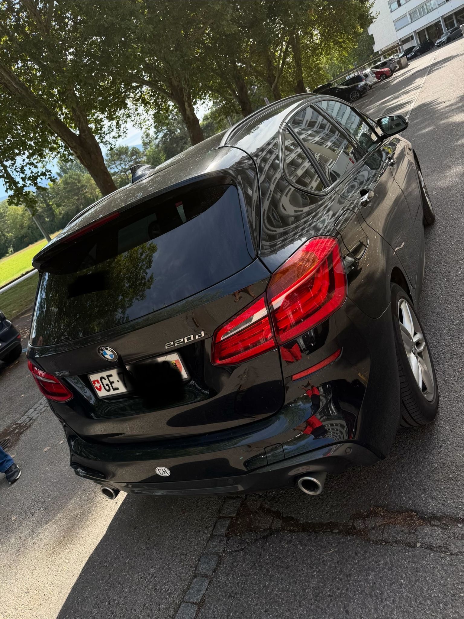 BMW 220d xDrive-image-2