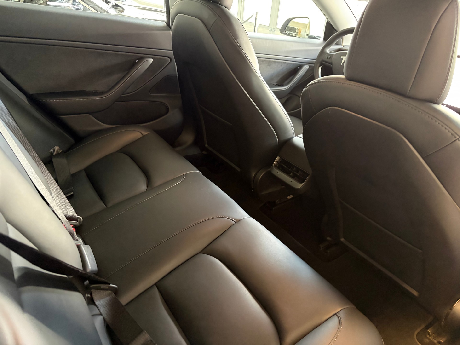 TESLA Model 3 Long Range Dual Motor AWD ( MODELL 2021 )-image-12