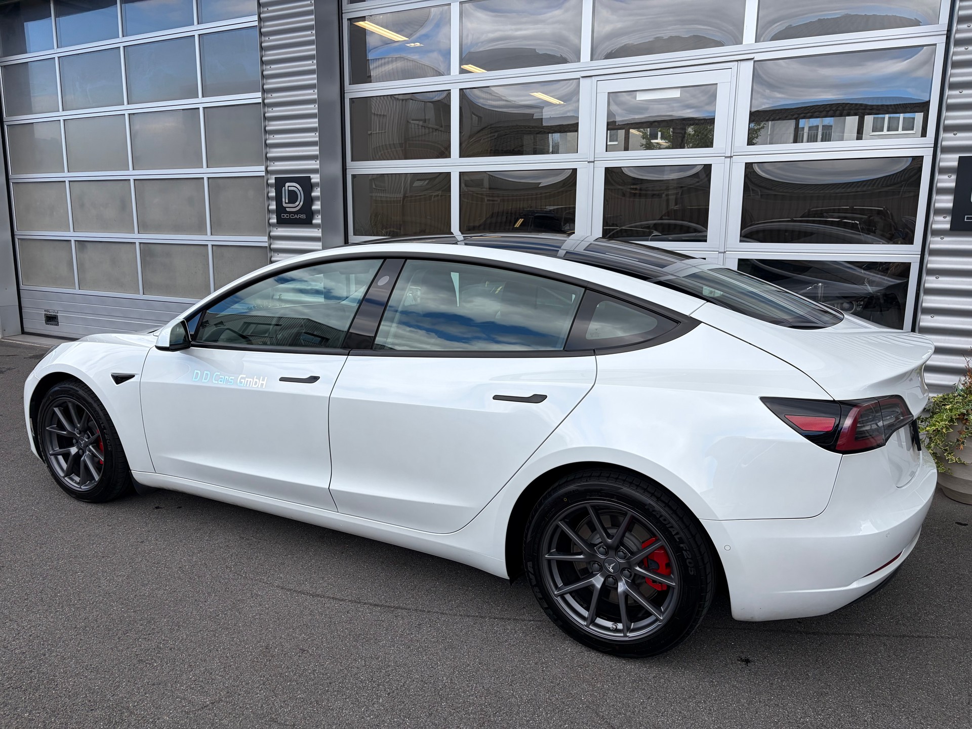 TESLA Model 3 Long Range Dual Motor AWD ( MODELL 2021 )-image-3