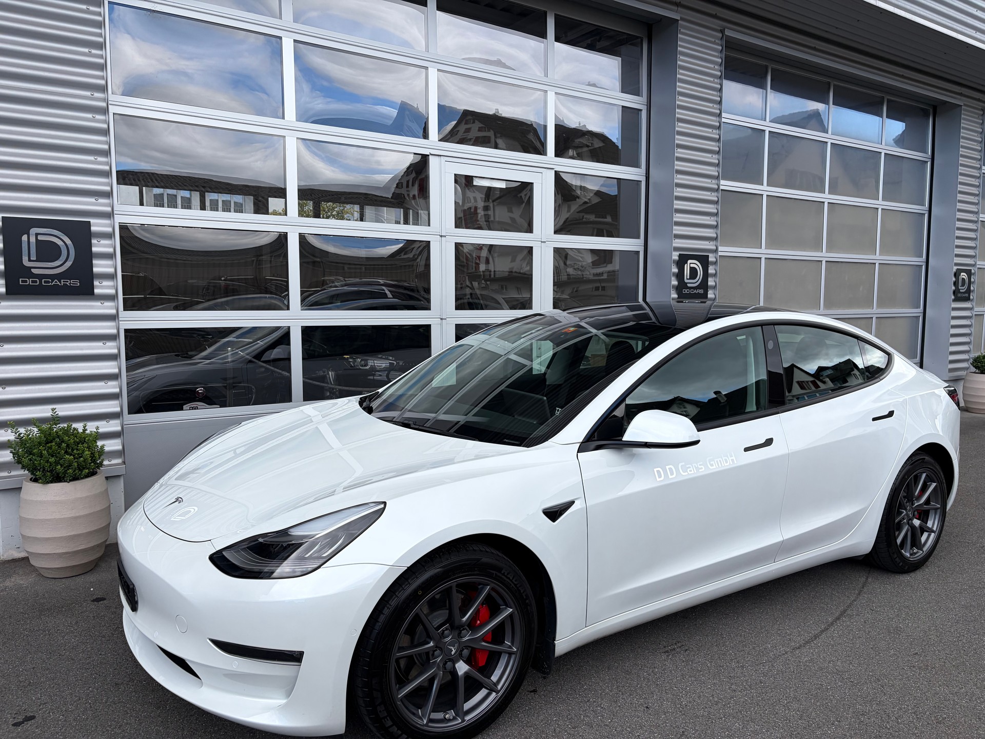 TESLA Model 3 Long Range Dual Motor AWD ( MODELL 2021 )-image-4