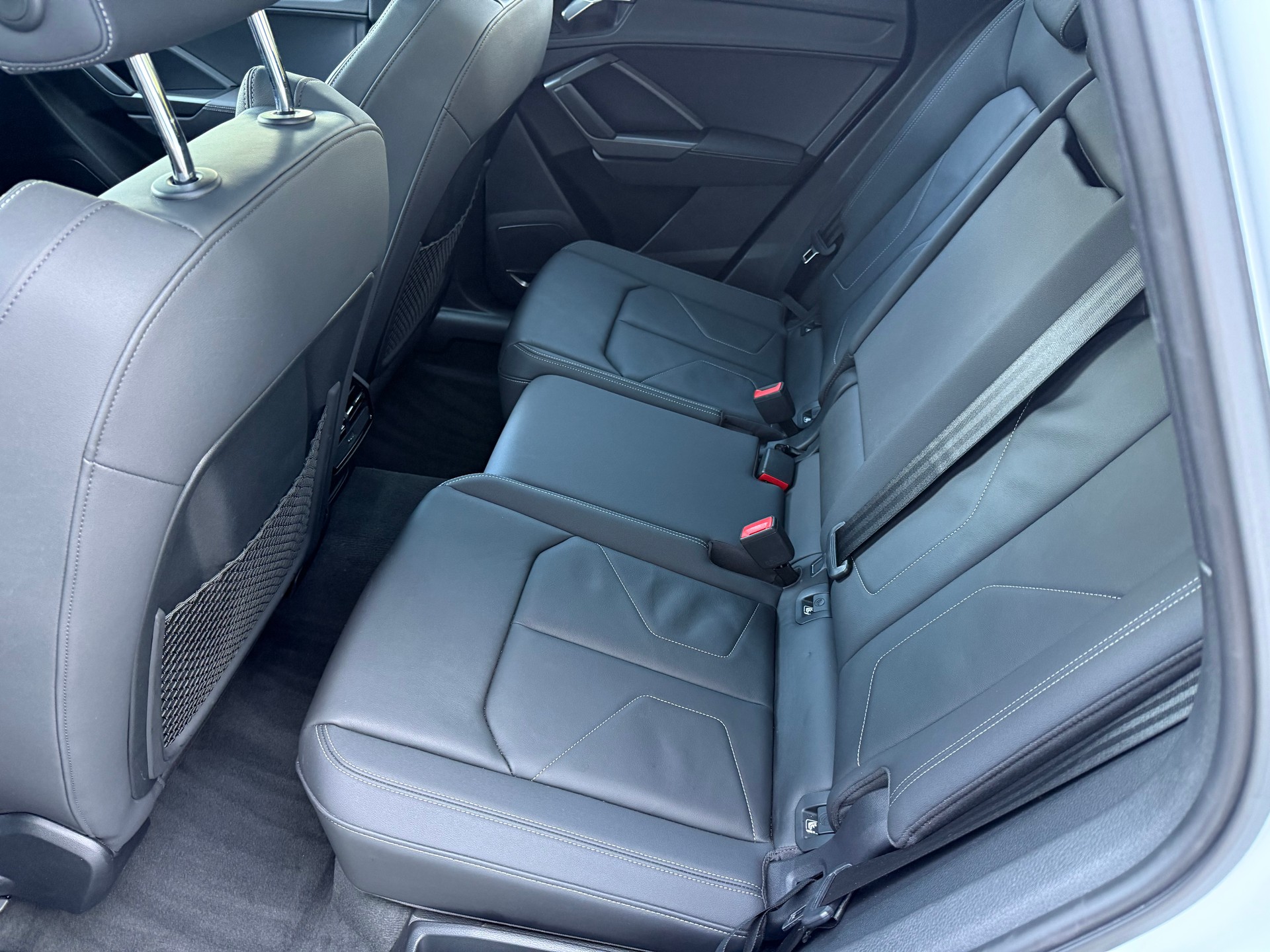 AUDI Q3 40 TFSI S line quattro S-tronic-image-10