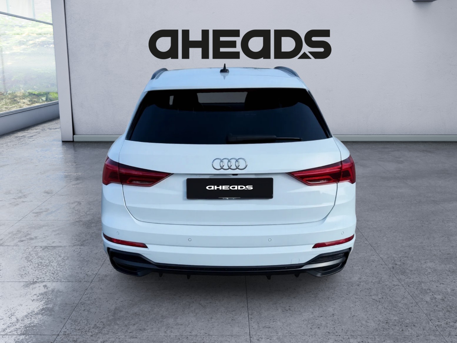 AUDI Q3 40 TFSI S line quattro S-tronic-image-5
