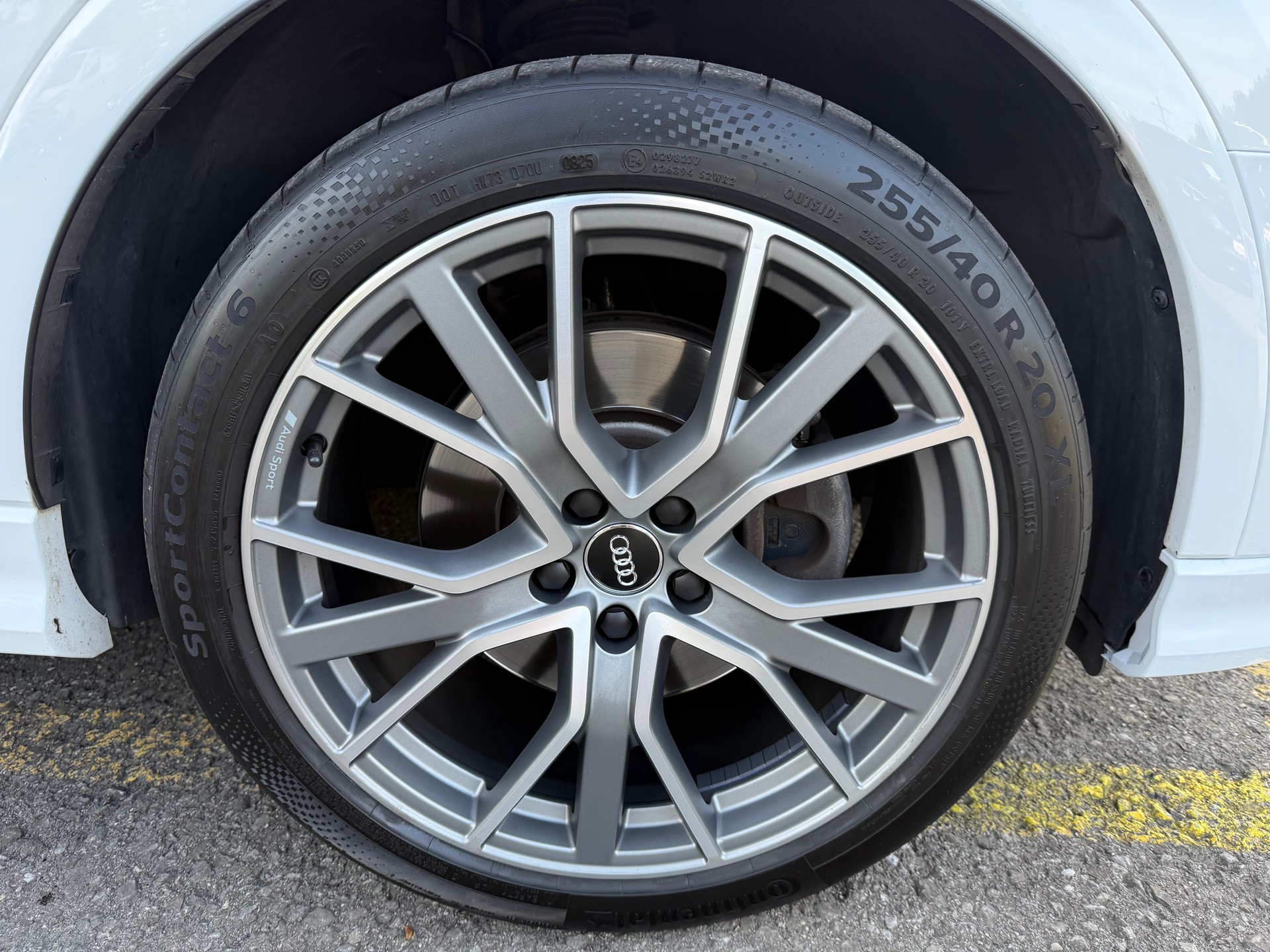 AUDI Q3 40 TFSI S line quattro S-tronic-image-28