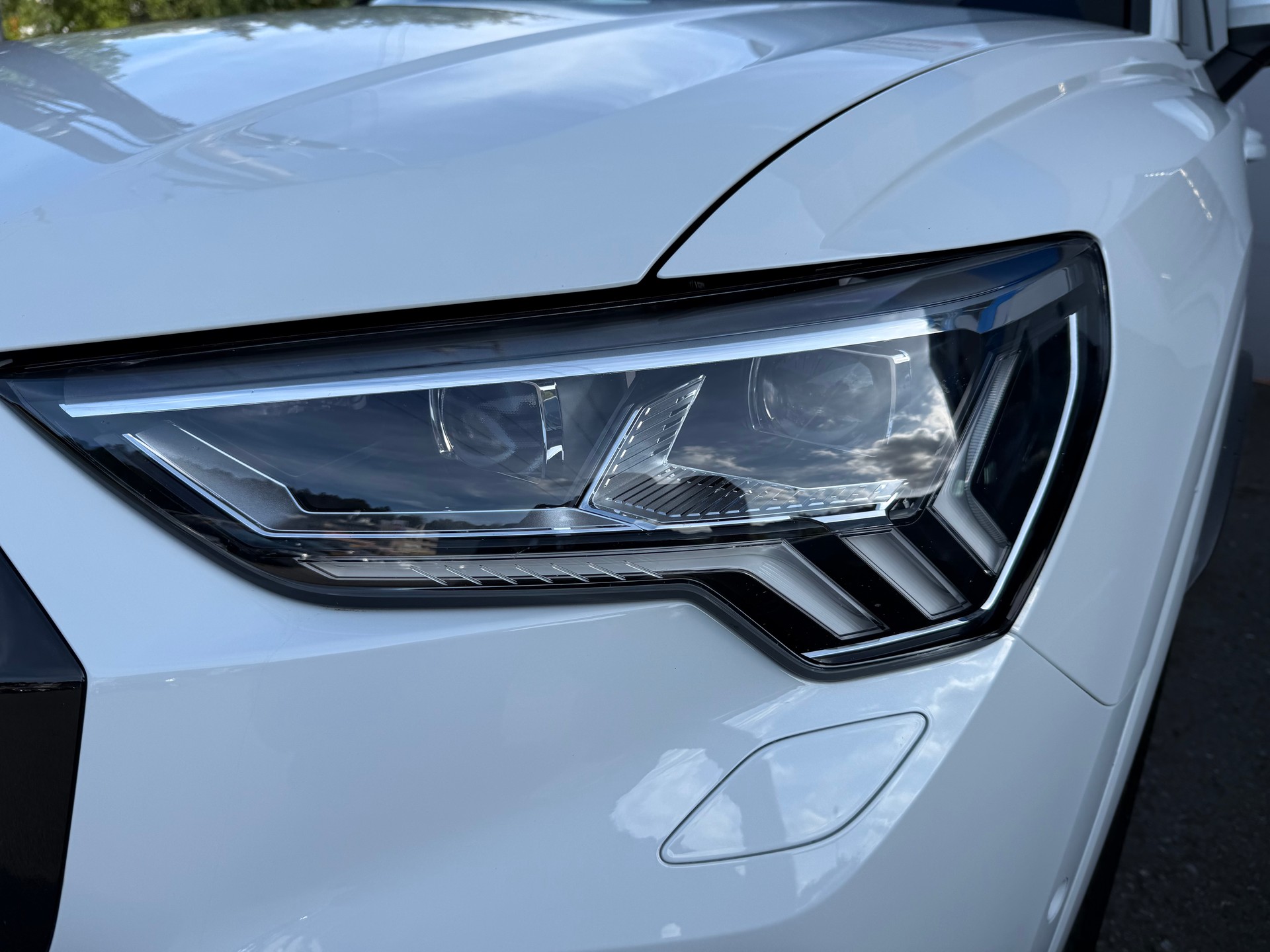 AUDI Q3 40 TFSI S line quattro S-tronic-image-27