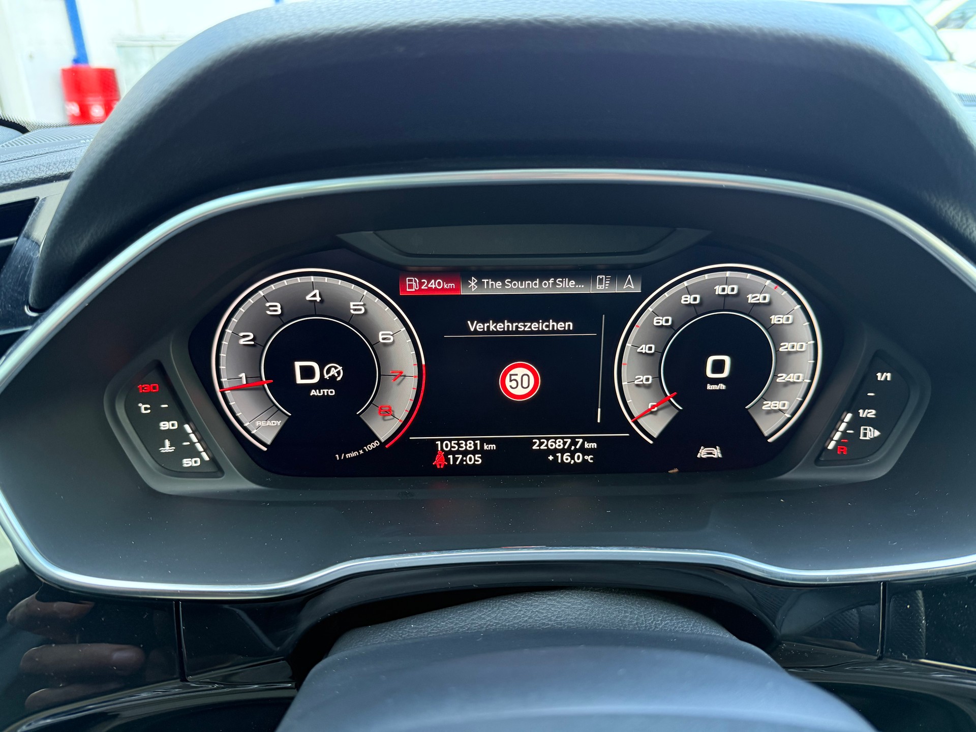 AUDI Q3 40 TFSI S line quattro S-tronic-image-23